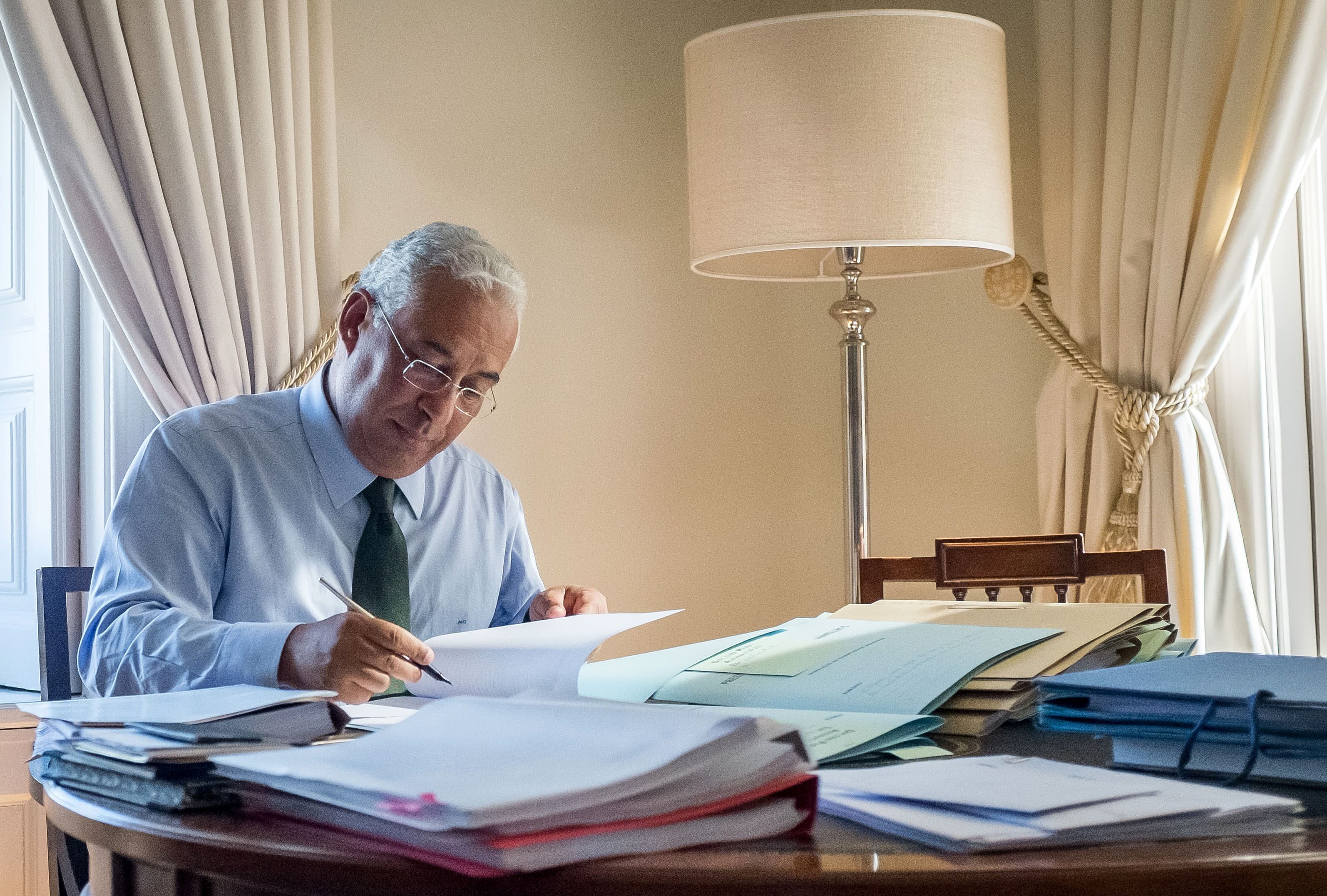 Primeiro-Ministro António Costa referenda diploma (Foto: Clara Azevedo)