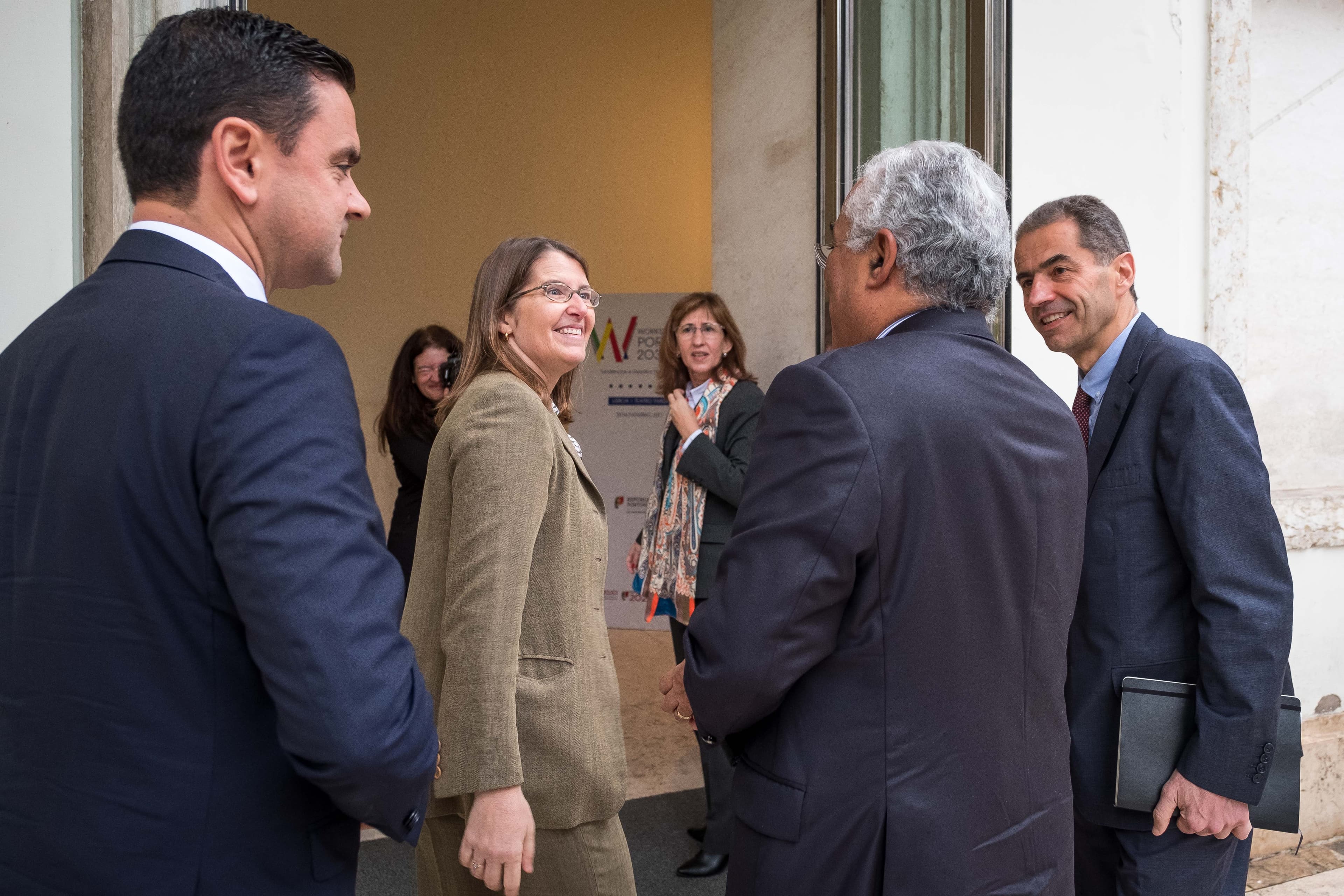 Primeiro-Ministro António Costa e Ministros da Ciência, Tecnologia e Ensino Superior, Manuel Heitor, e do Planeamento e Infraestruturas, Pedro Marques, à entrada para o Workshop Portugal 2030, Lisboa, 28 novembro 2017 (Foto: Clara Azevedo)