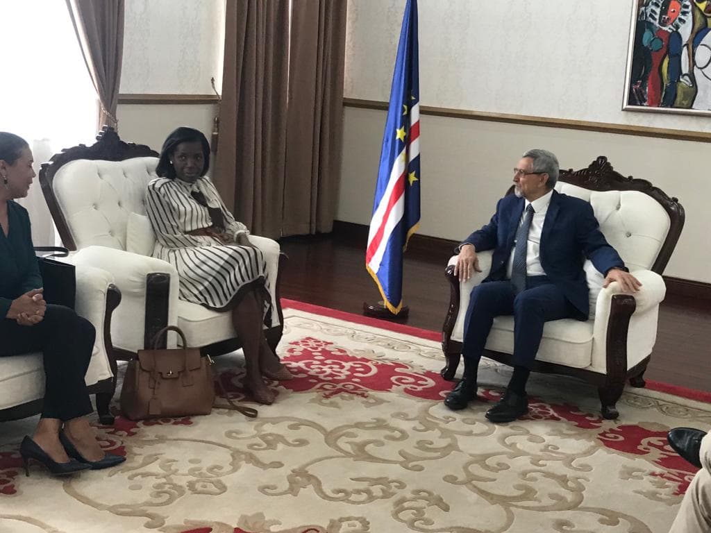 Ministras da Justiça de Portugal e de Cabo Verde reúnem-se com o Presidente da República de Cabo Verde, Jorge Carlos Fonseca, cidade da Praia, 25 setembro 2019 (DR)