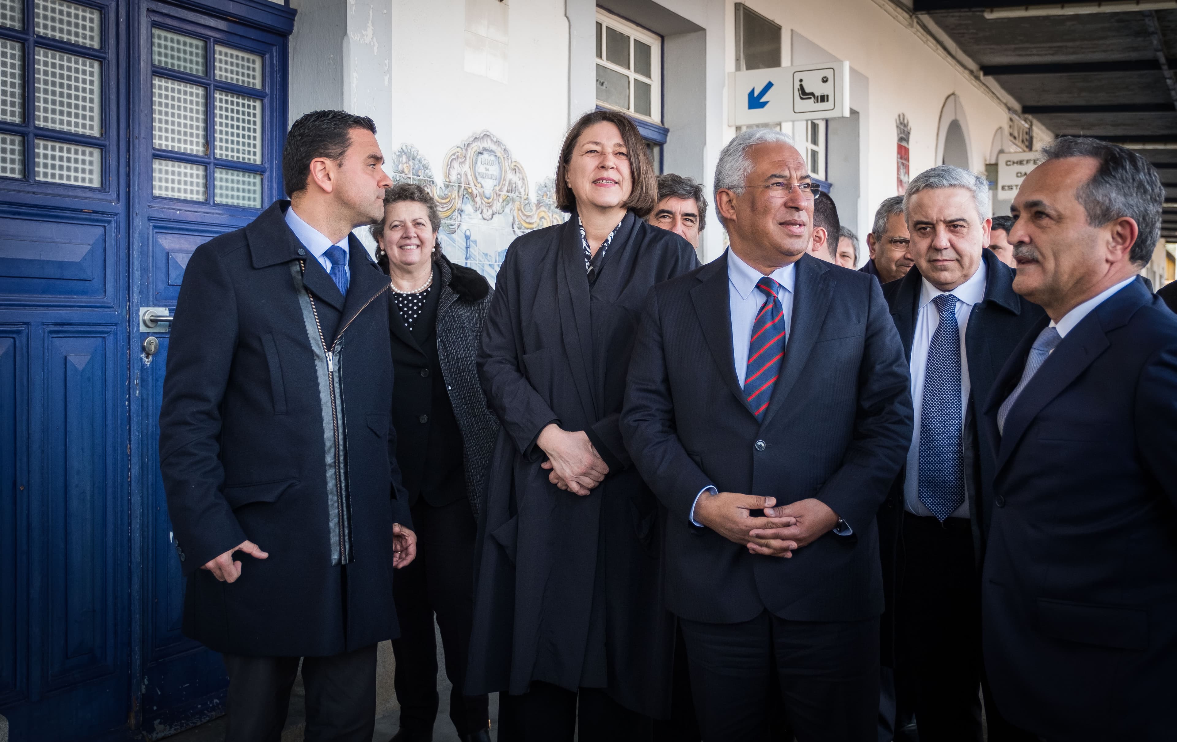 Primeiro-Ministro António Costa, Ministros do Planeamento e Infraestruturas, Pedro Marques, e do Mar, Ana Paula Vitorino, e Comissária da UE para os transportes, Violeta Bulc, no lançamento da linha ferroviária Évora-Caia, Elvas, 5 março 2018
