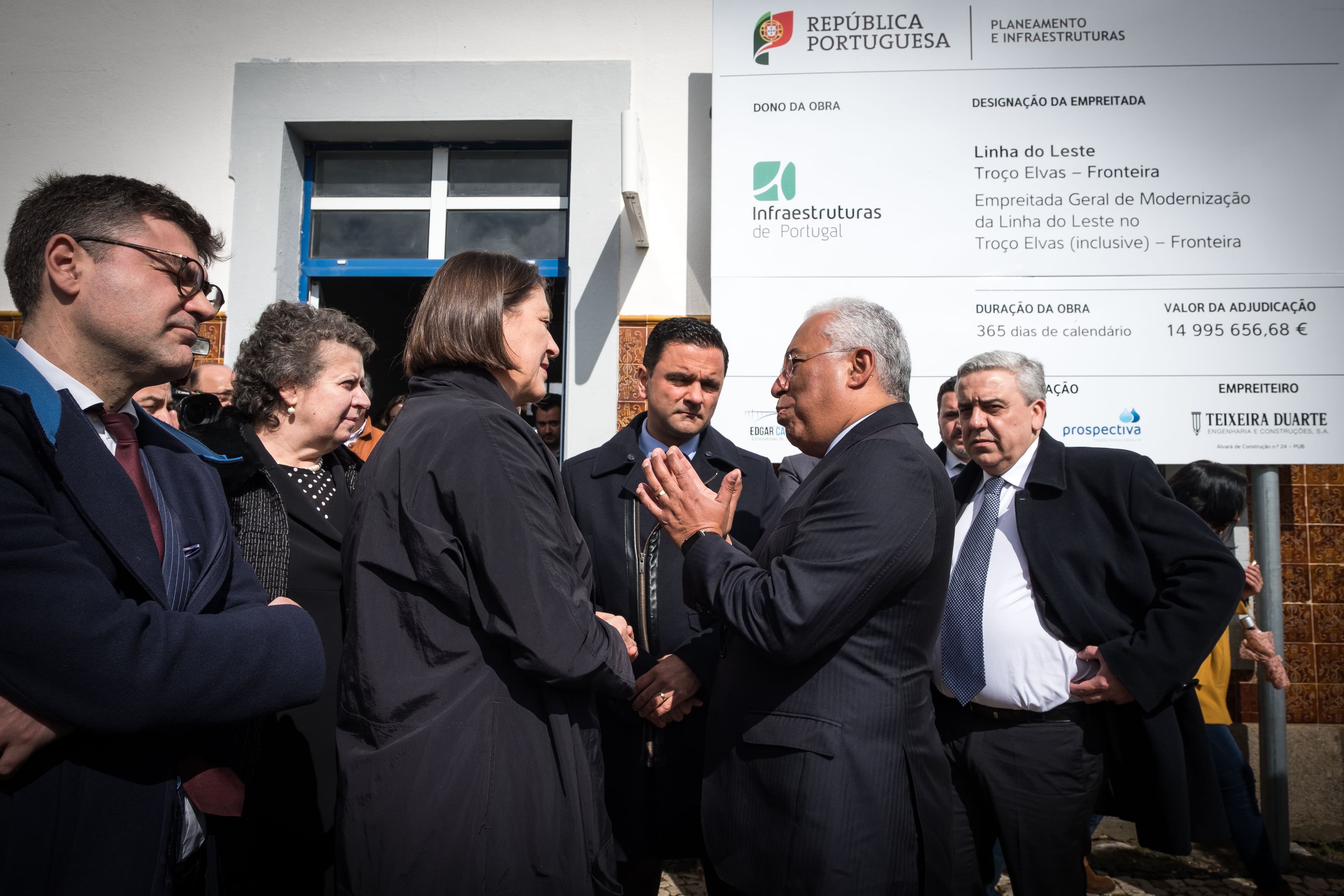 Primeiro-Ministro António Costa, Comissária da UE para os transportes, Violeta Bulc, e Ministro do Planeamento e Infraestruturas, Pedro Marques, no lançamento da linha ferroviária Évora-Caia, Elvas, 5 março 2018 (Foto: Clara Azevedo)