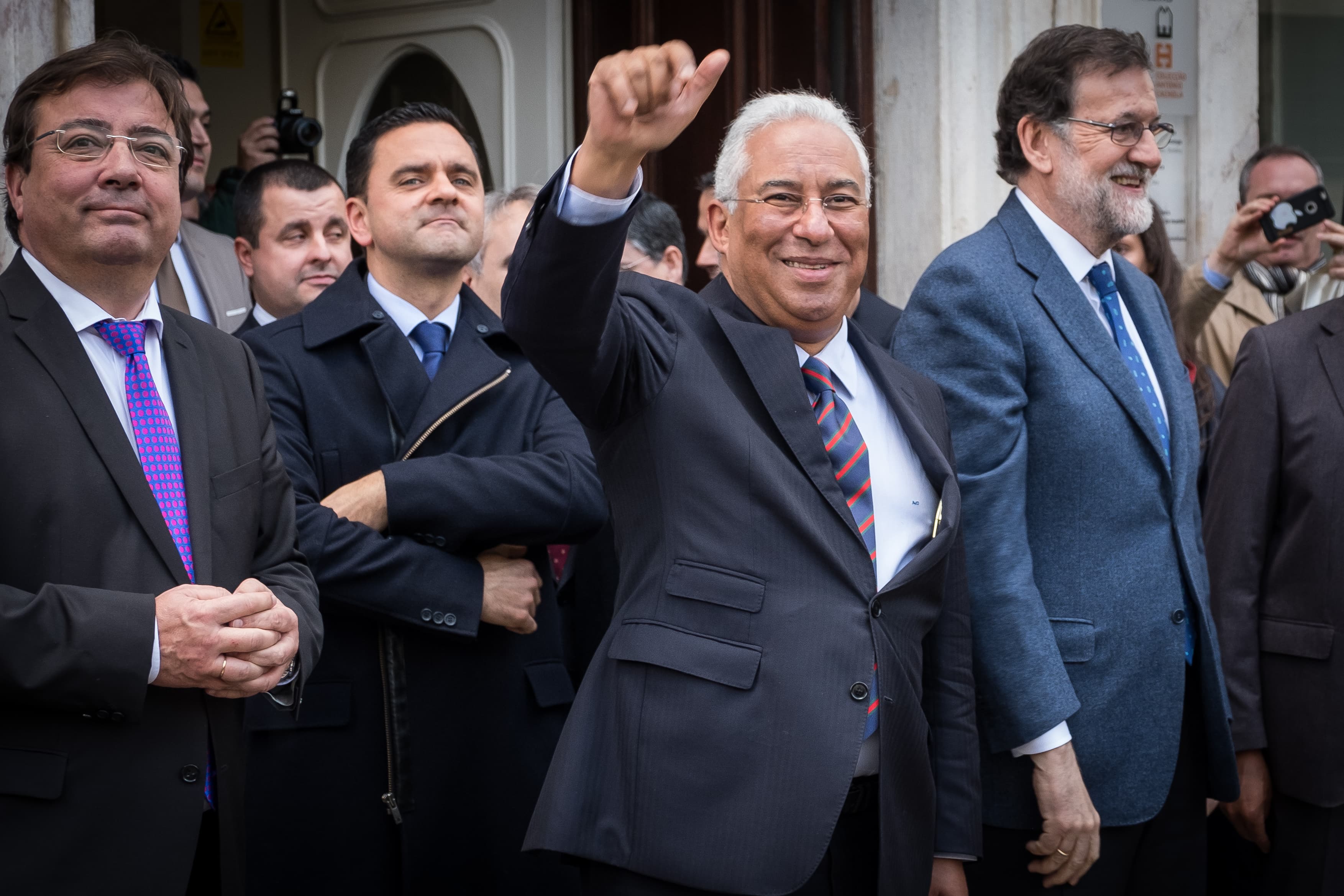 Primeiro-Ministro António Costa, Presidente do Governo de Espanha, Mariano Rajoy, e Ministro do Planeamento e Infraestruturas, Pedro Marques, no lançamento da linha ferroviária Évora-Caia, Elvas, 5 março 2018 (Foto: Clara Azevedo)