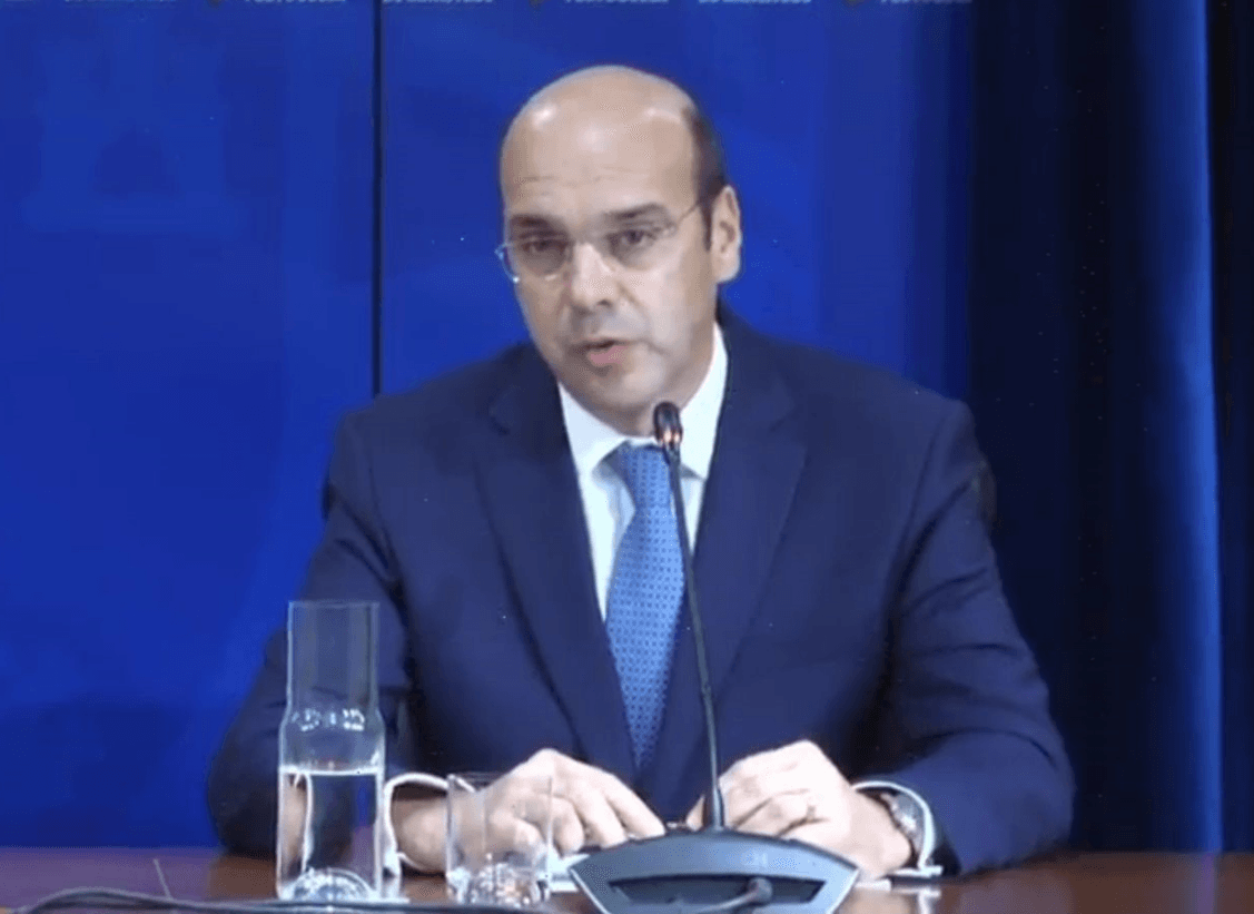 Ministro Adjunto, Pedro Siza Vieira, na conferência de imprensa após reunião do Conselho de Ministros, 18 janeiro 2018
