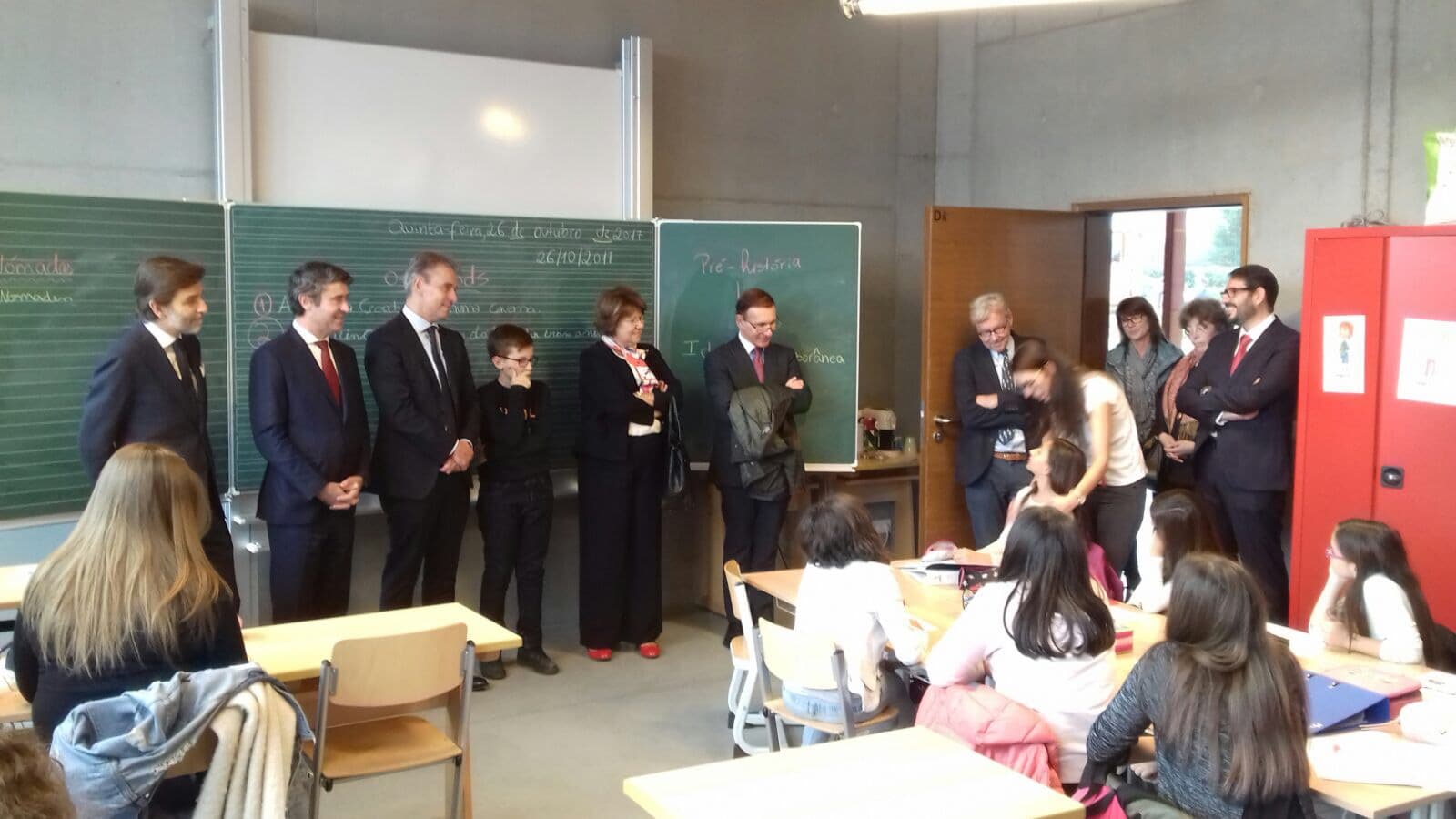 Secretário de Estado das Comunidades Portuguesas, José Luís Carneiro, visita escola primária de Lallange, Esch-sur-Alzette, Luxemburgo, 24 outubro 2017