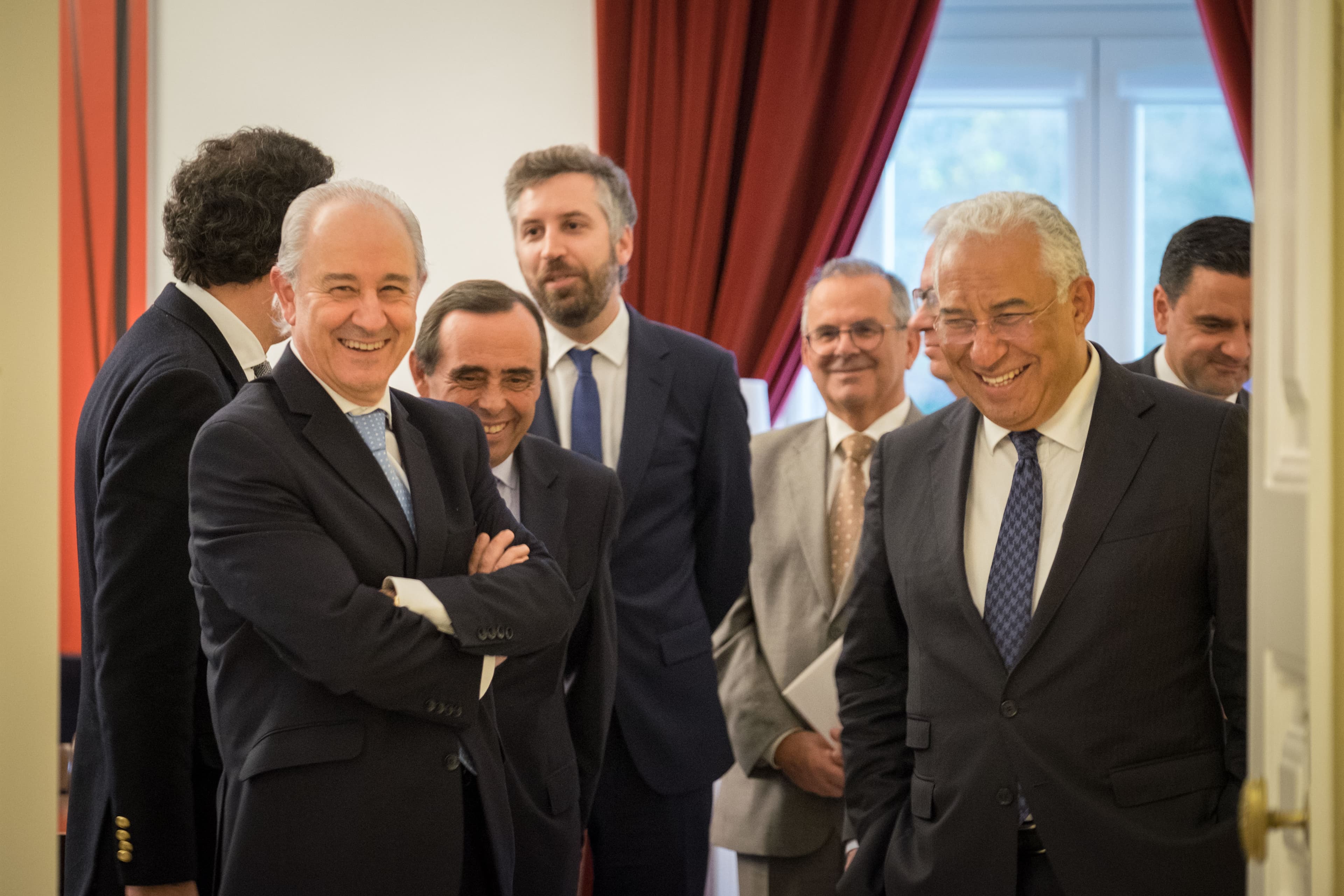 Primeiro-Ministro António Costa e Presidente do PSD Rui Rio após a assinatura das declarações conjuntas sobre fundos da União Europeia e descentralização, Lisboa, 18 abril 2018 (Foto: Clara Azevedo)