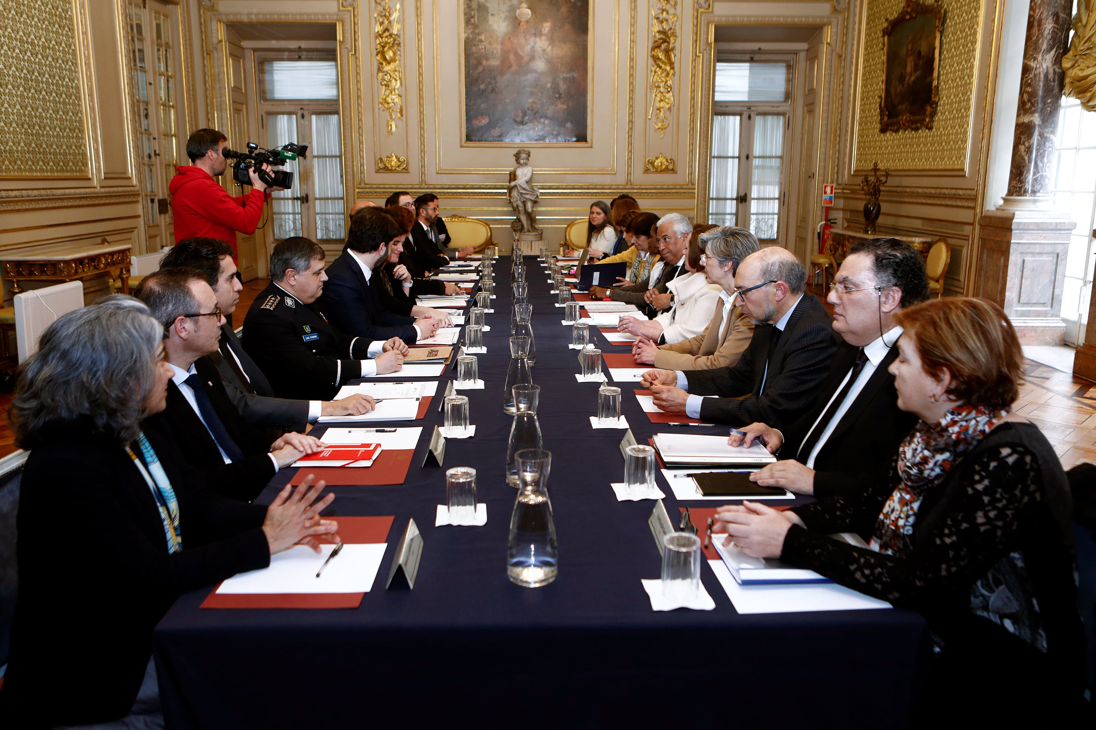 Membros do Governo na primeira reunião de trabalho com a Comissão Técnica Multidisciplinar para a Melhoria da Prevenção e Combate à Violência Doméstica, Lisboa, 7 março 2019 (Foto: António Pedro Santos/Lusa)