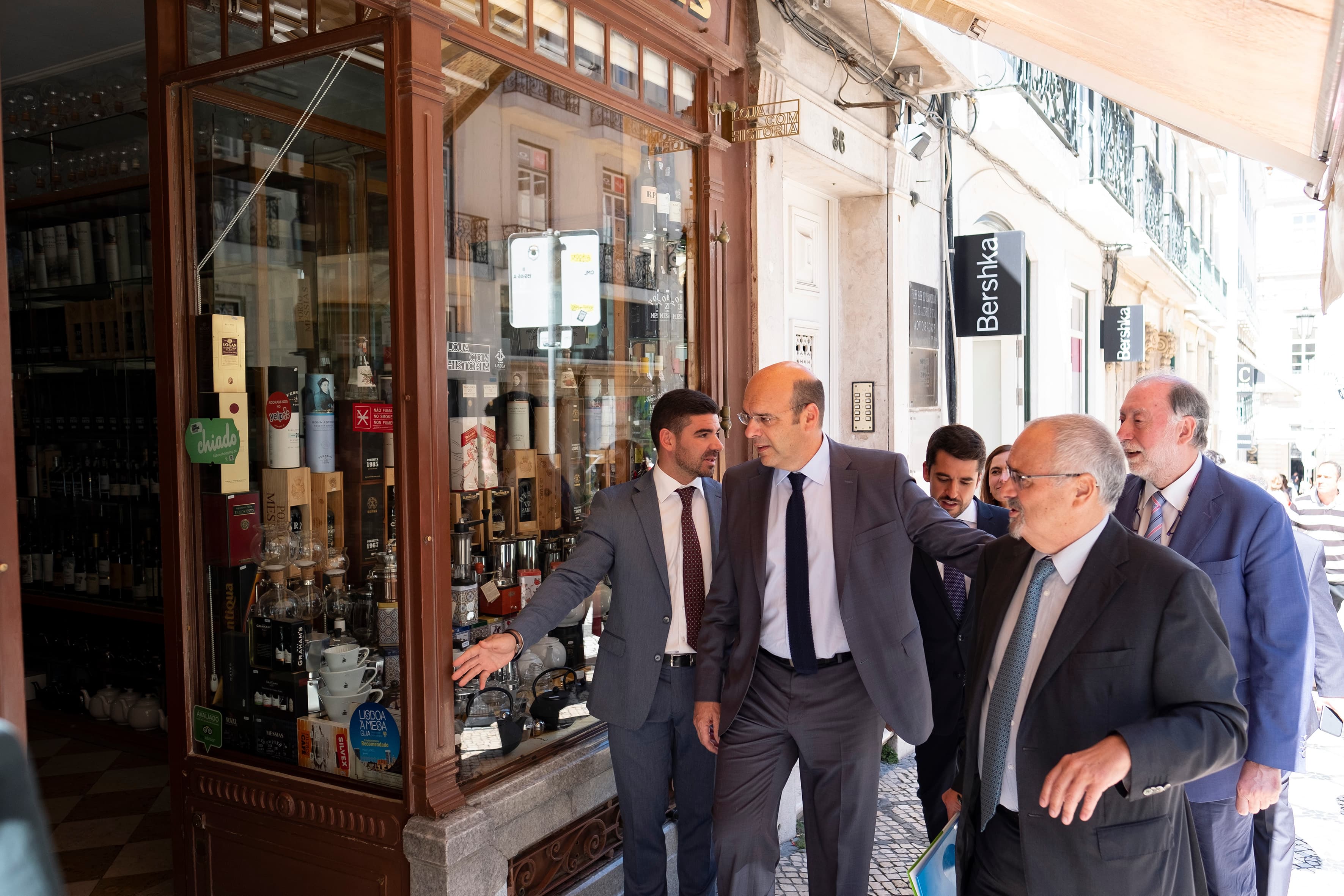 Ministro Adjunto e da Economia, Pedro Siza Vieira, visita Casa Pereira, no âmbito da plataforma «Comércio com História», Lisboa, 29 maio 2019 (DR)