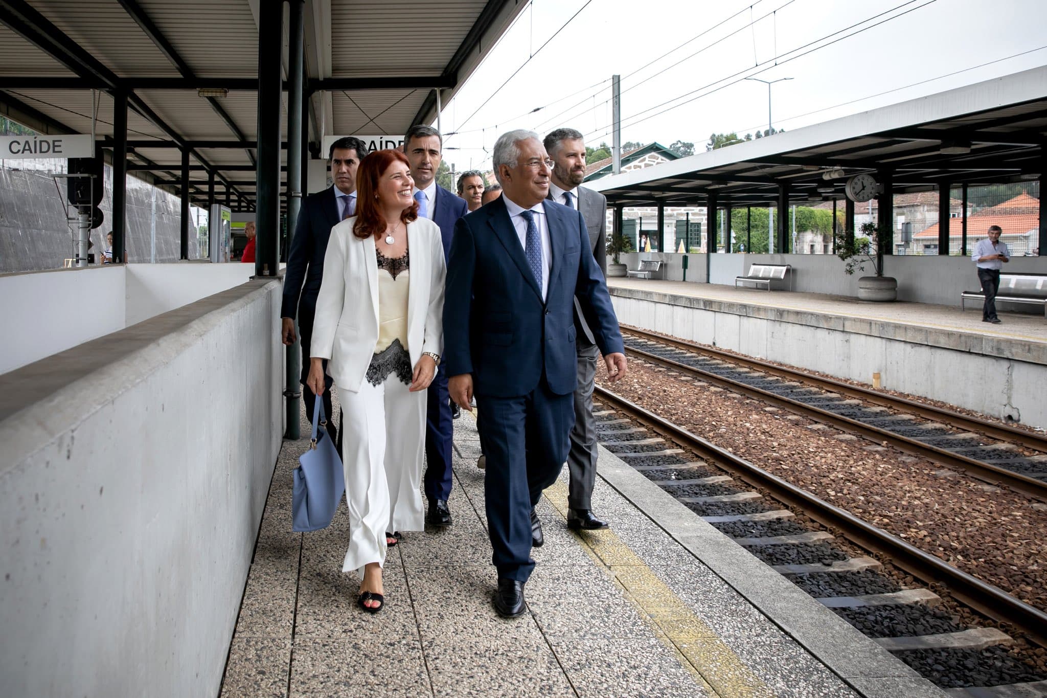 Primeiro-Ministro António Costa e Ministro das Infraestruturas e da Habitação, Pedro Nuno Santos, na cerimónia de inauguração da eletrificação do troço entre Caíde e Marco de Canaveses, 15 julho 2019 (Foto: Paulo Vaz Henriques)