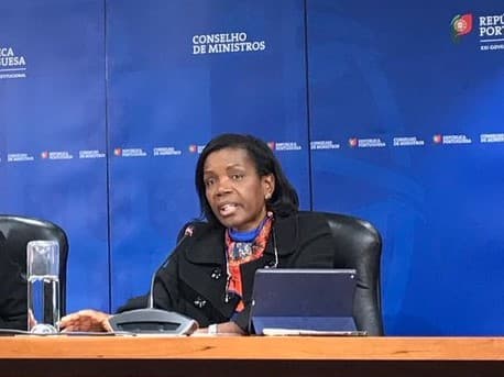 Ministra da Justiça, Francisca Van Dunem, na conferência de imprensa após Conselho de Ministros, Lisboa, 24 janeiro 2019