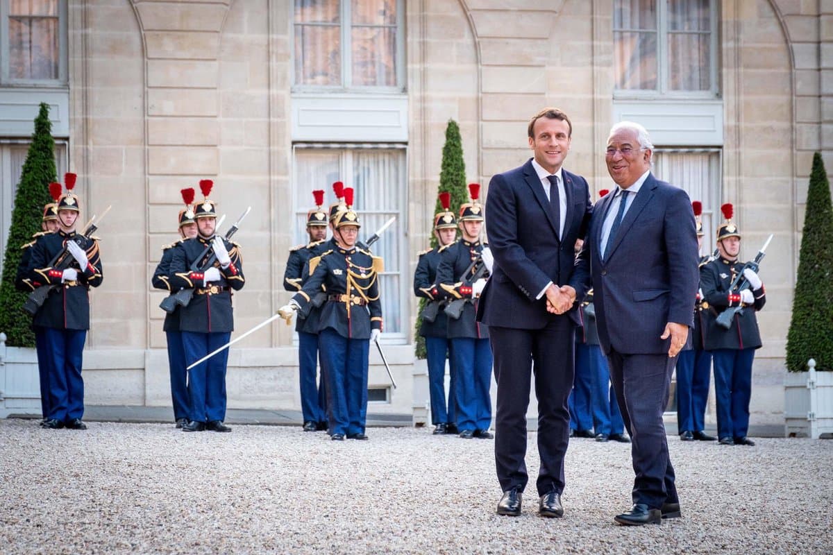 Presidente francês, Emmanuel Macron, e Primeiro-Ministro, António Costa, Paris, 20 maio 2019 (DR)