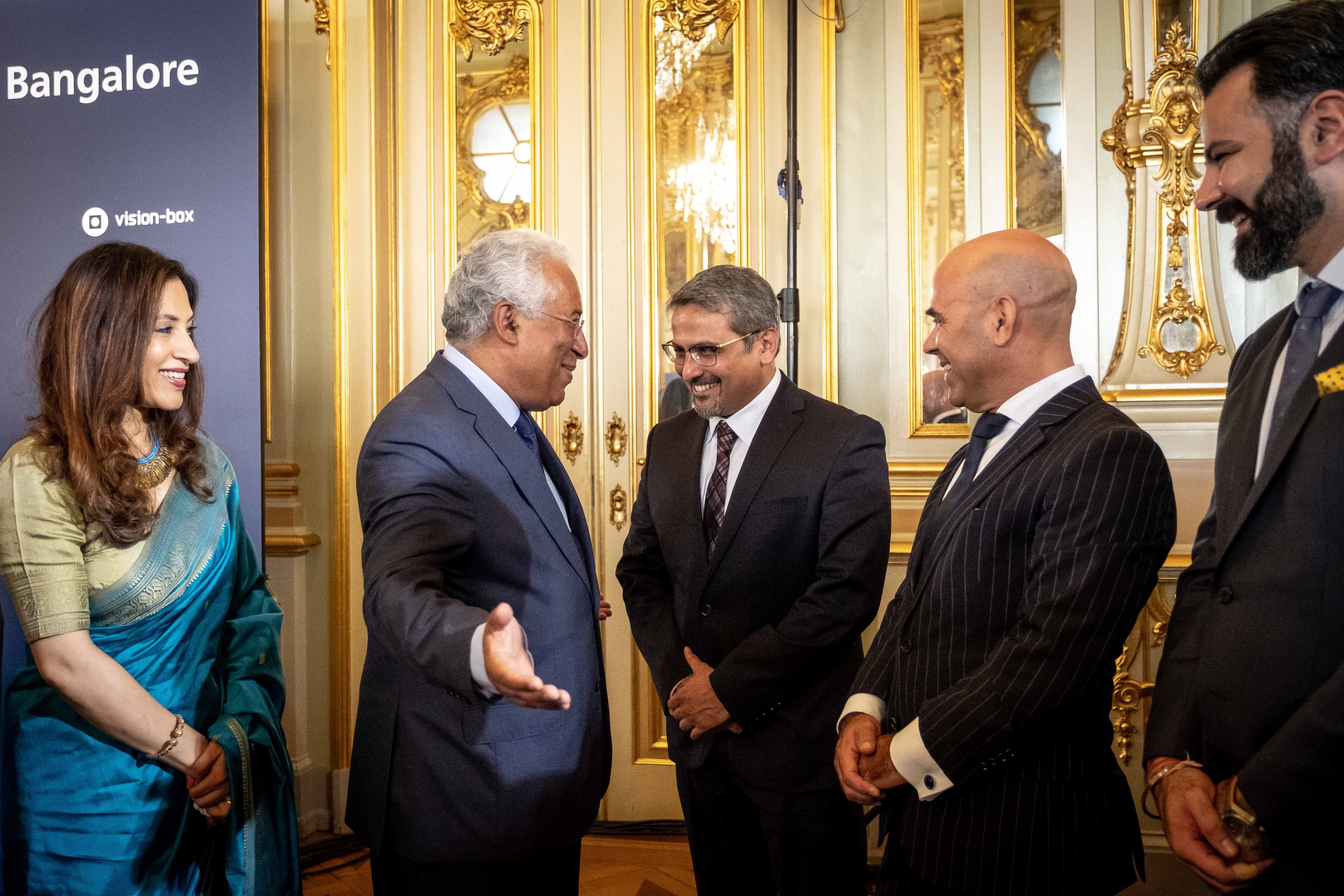 Primeiro-Ministro António Costa e Embaixadora da Ãndia, Nandini Singla, na assinatura do contrato entre a Vision-Box e o Aeroporto de Bangalore, Lisboa, 5 setembro 2018 (Foto: Clara Azevedo)
