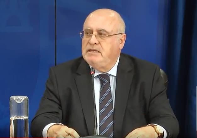 Ministro da Agricultura, Florestas e Desenvolvimento Rural, Capoulas Santos, na conferência de imprensa do Conselho de Ministros de 26 de outubro de 2017