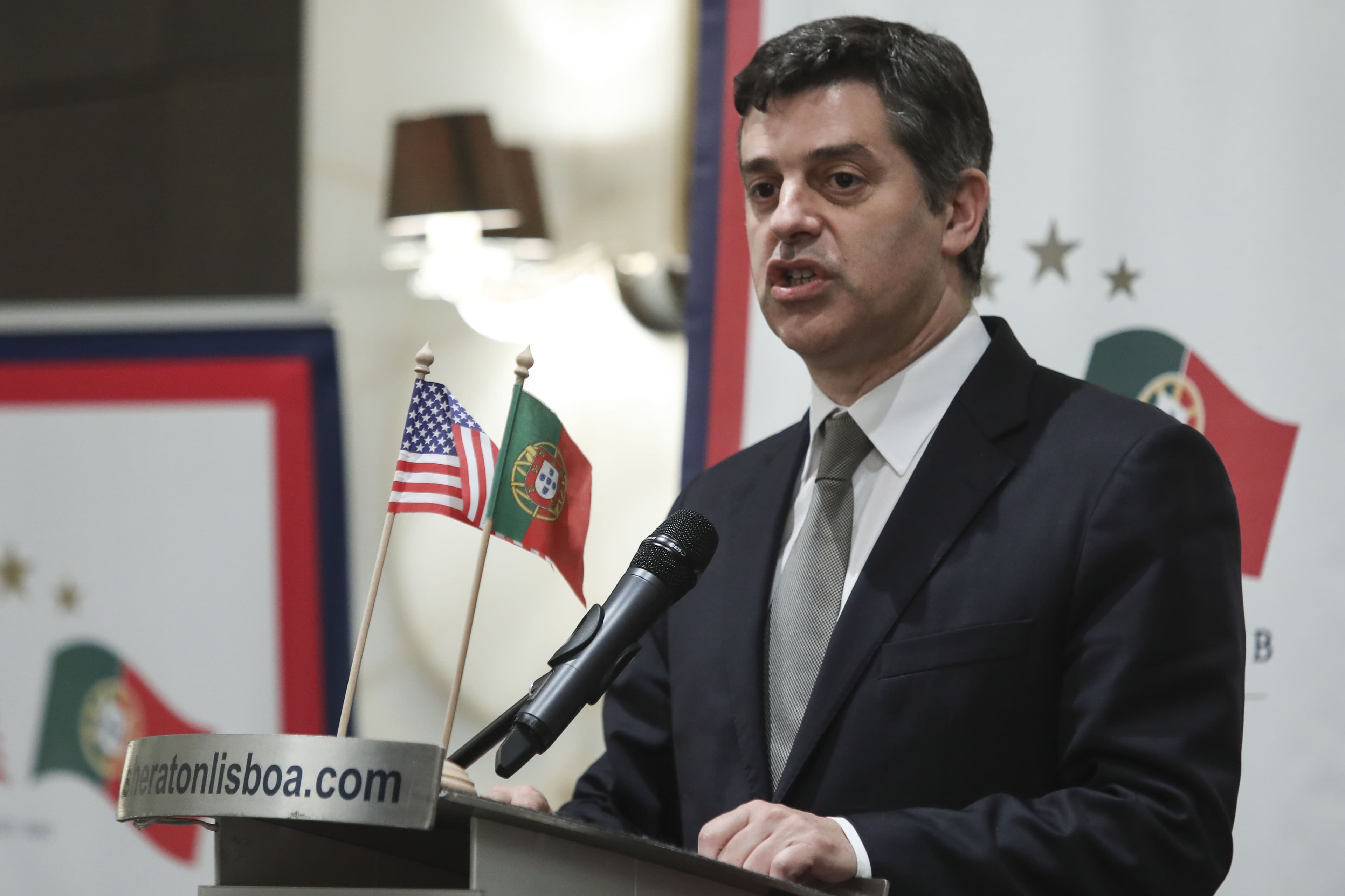 Ministro da Economia, Manuel Caldeira Cabral, no American Club, Lisboa, 27 março 2018 (Foto: Miguel A. Lopes/Lusa)