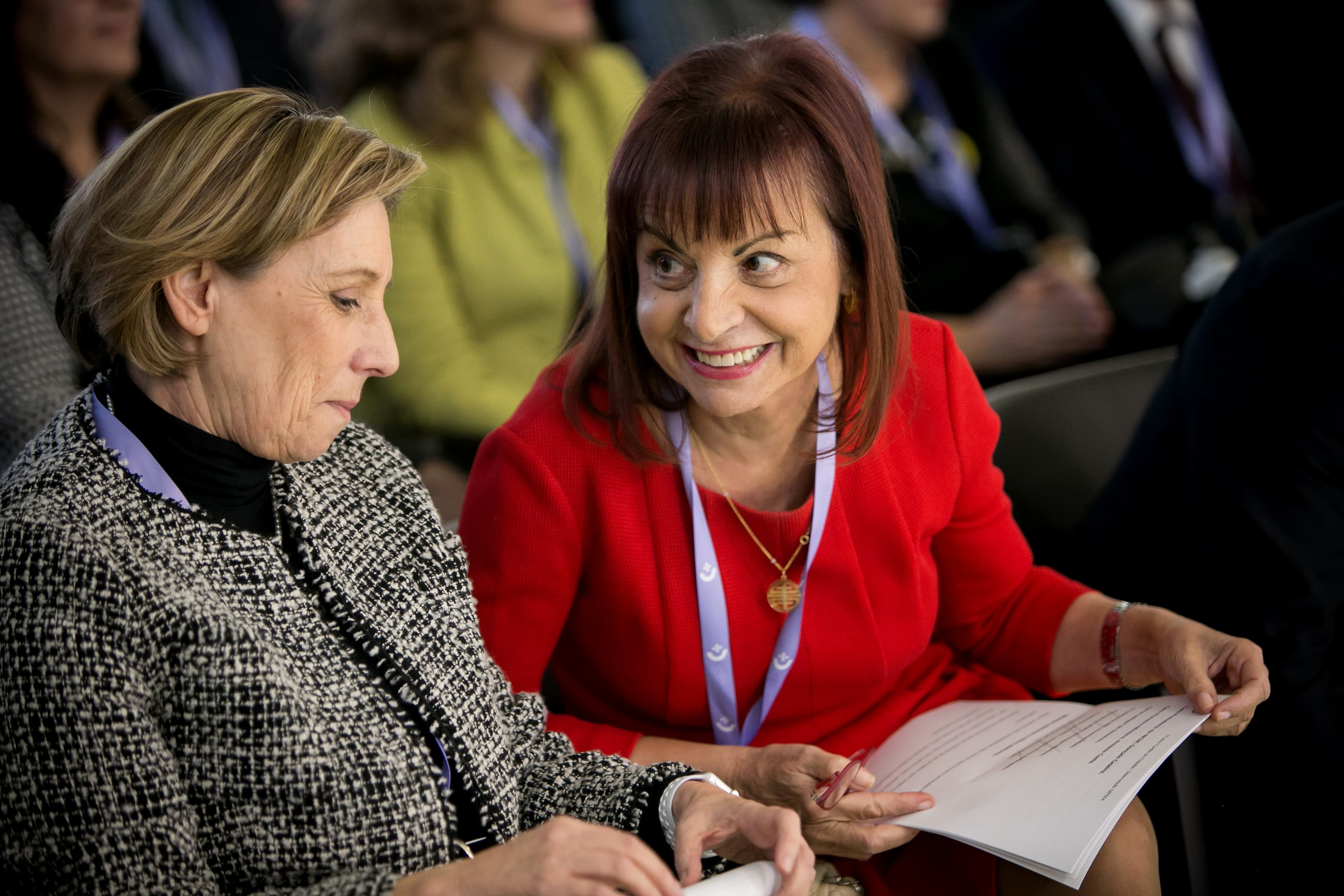 Ministra da Presidência e Modernização Administrativa, Maria Manuel Leitão Marques, e Secretária de Estado da Justiça, Anabela Pedroso, na sessão dos 10 anos do Cartão do Cidadão, Lisboa, 7 dezembro 2017 (Foto: Paulo Vaz Henriques)
