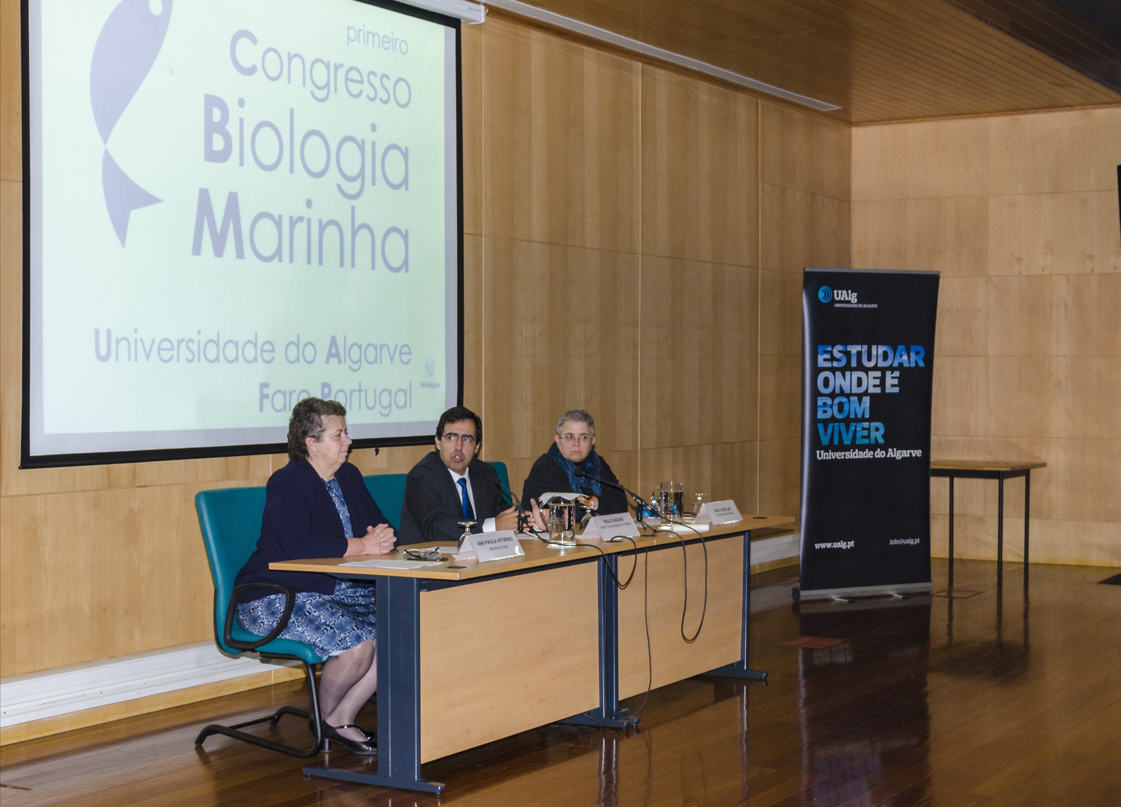 Ministra do Mar, Ana Paula Vitorino, e reitor da Universidade do Algarve, Paulo Águas, no primeiro Congresso de Biologia Marinha direcionado aos países da CPLP, Faro, 24 janeiro 2018