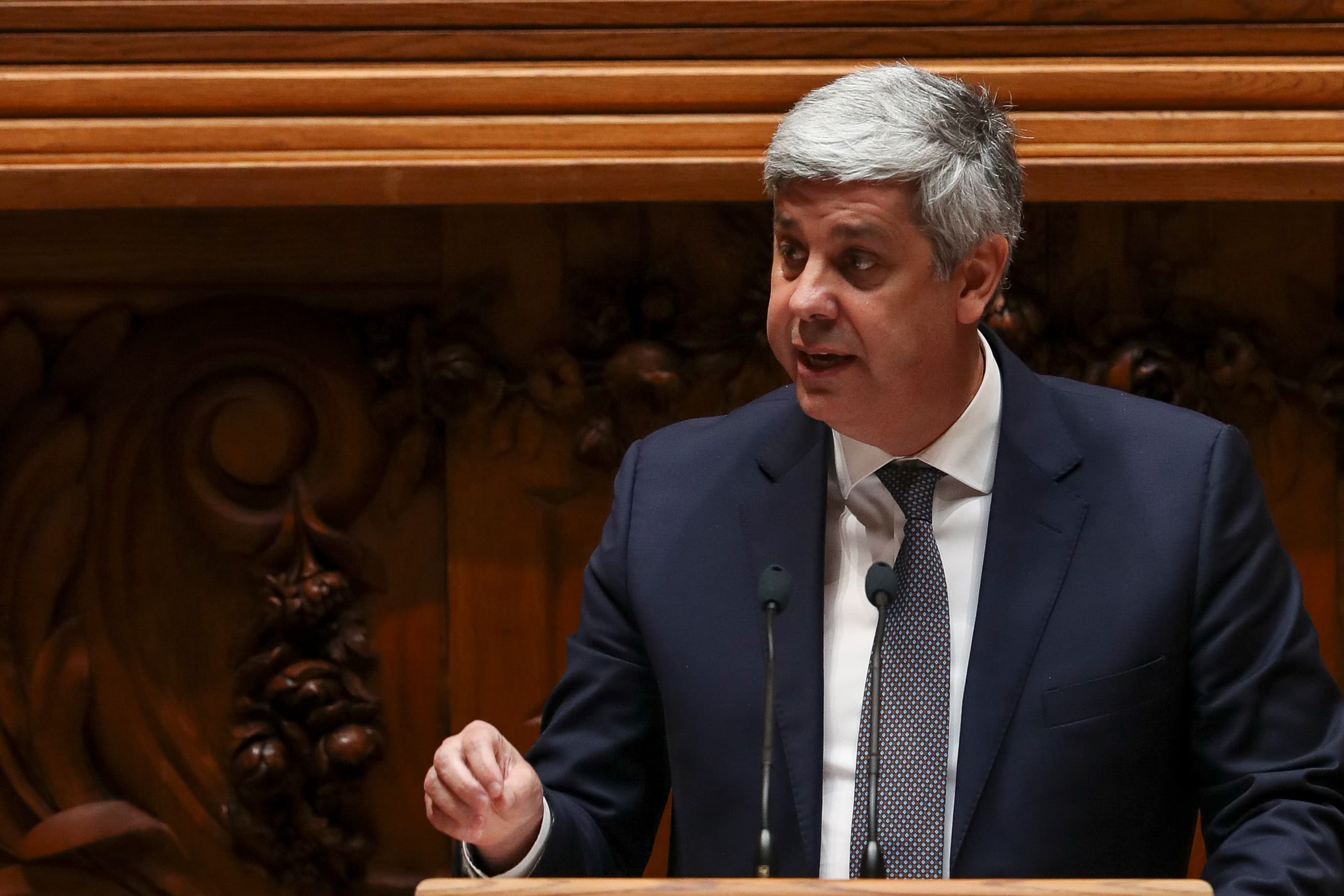 Ministro das Finanças, Mário Centeno, discursa no encerramento do debate sobre o estado da Nação, Assembleia da República, 10 julho 2019 (Foto: Manuel de Almeida/Lusa)