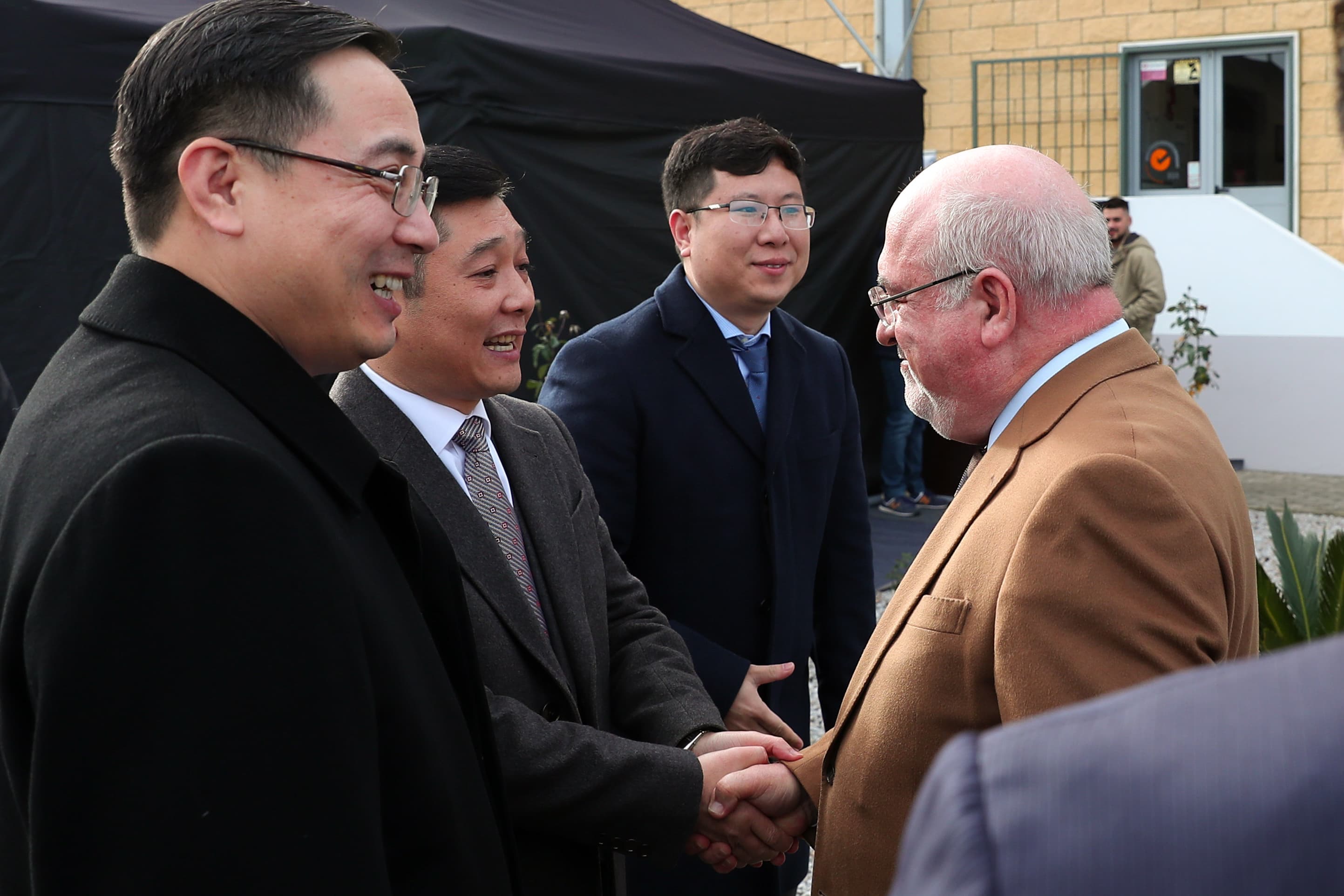 Ministro da Agricultura, Florestas e Desenvolvimento Rural, Luís Capoulas Santos, na cerimónia que marcou o envio da primeira encomenda de carne de porco portuguesa com destino à China, Reguengos de Monsaraz, 30 janeiro 2019 (Foto: Nuno Veiga/Lusa)