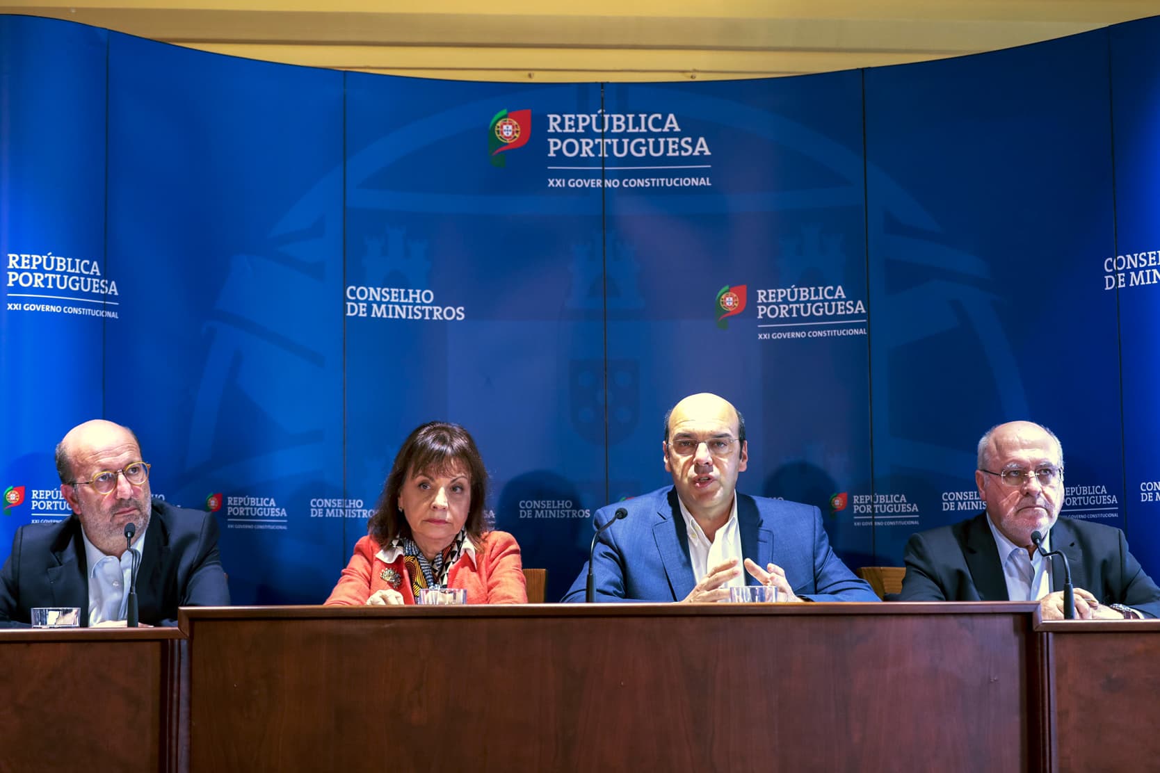 Ministros do Ambiente, da Presidência e da Modernização Administrativa, Adjunto e da Agricultura, Florestas e Desenvolvimento Rural na conferência de imprensa, Pampilhosa da Serra, 14 julho 2018 (Foto: Paulo Novais/Lusa)