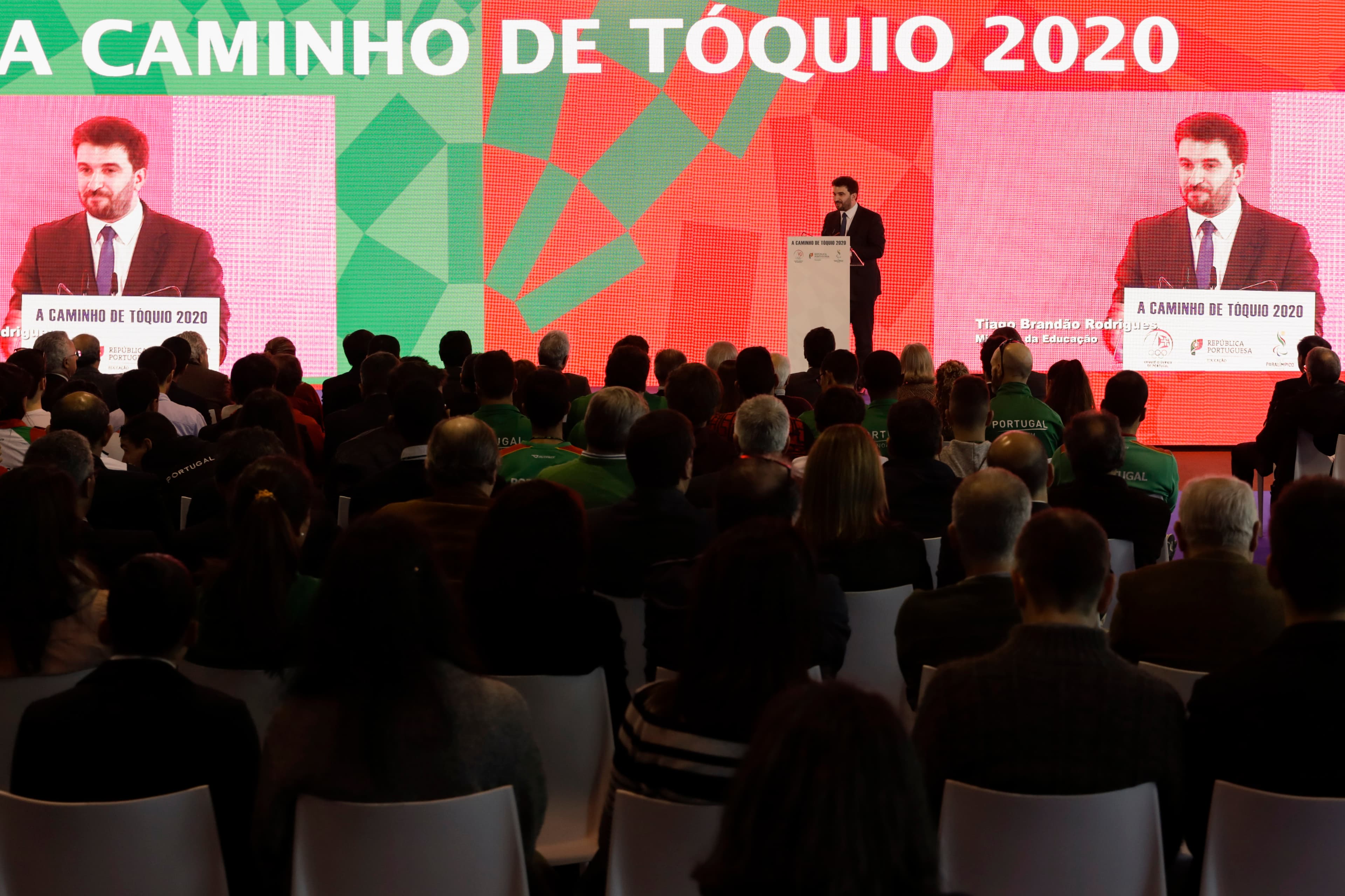 Ministro da Educação, Tiago Brandão Rodrigues, na apresentação dos programas de preparação olímpico e paralímpico para Tóquio-2020, Oeiras, 12 março 2018 (Foto: António Cotrim/Lusa)