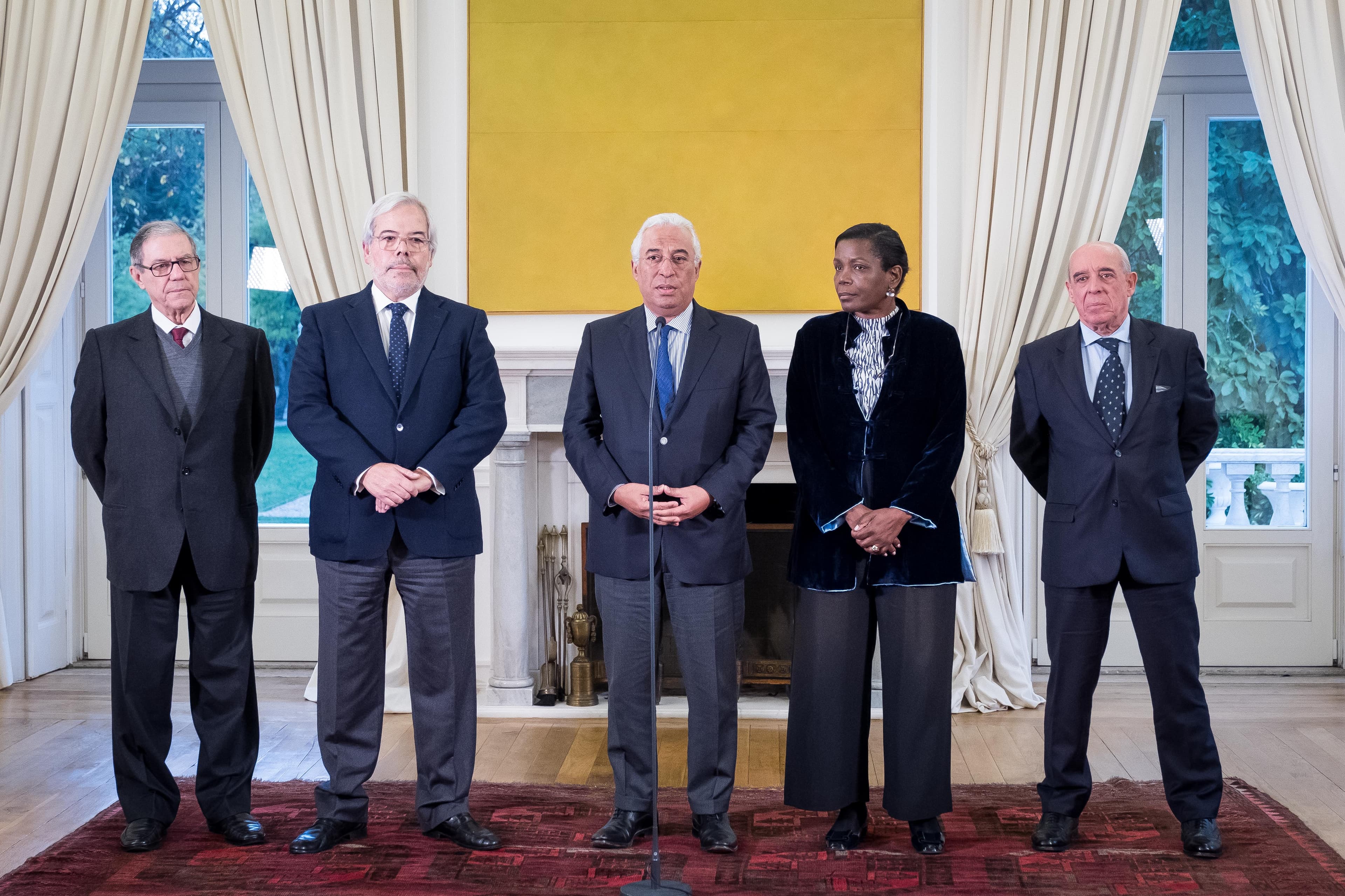 Primeiro-Ministro, António Costa, e Ministra da Justiça, Francisca Van Dunem, após reunião com o Comité das Vítimas dos Incêndios, novembro, 28 novembro 2017 (Foto: Clara Azevedo)
