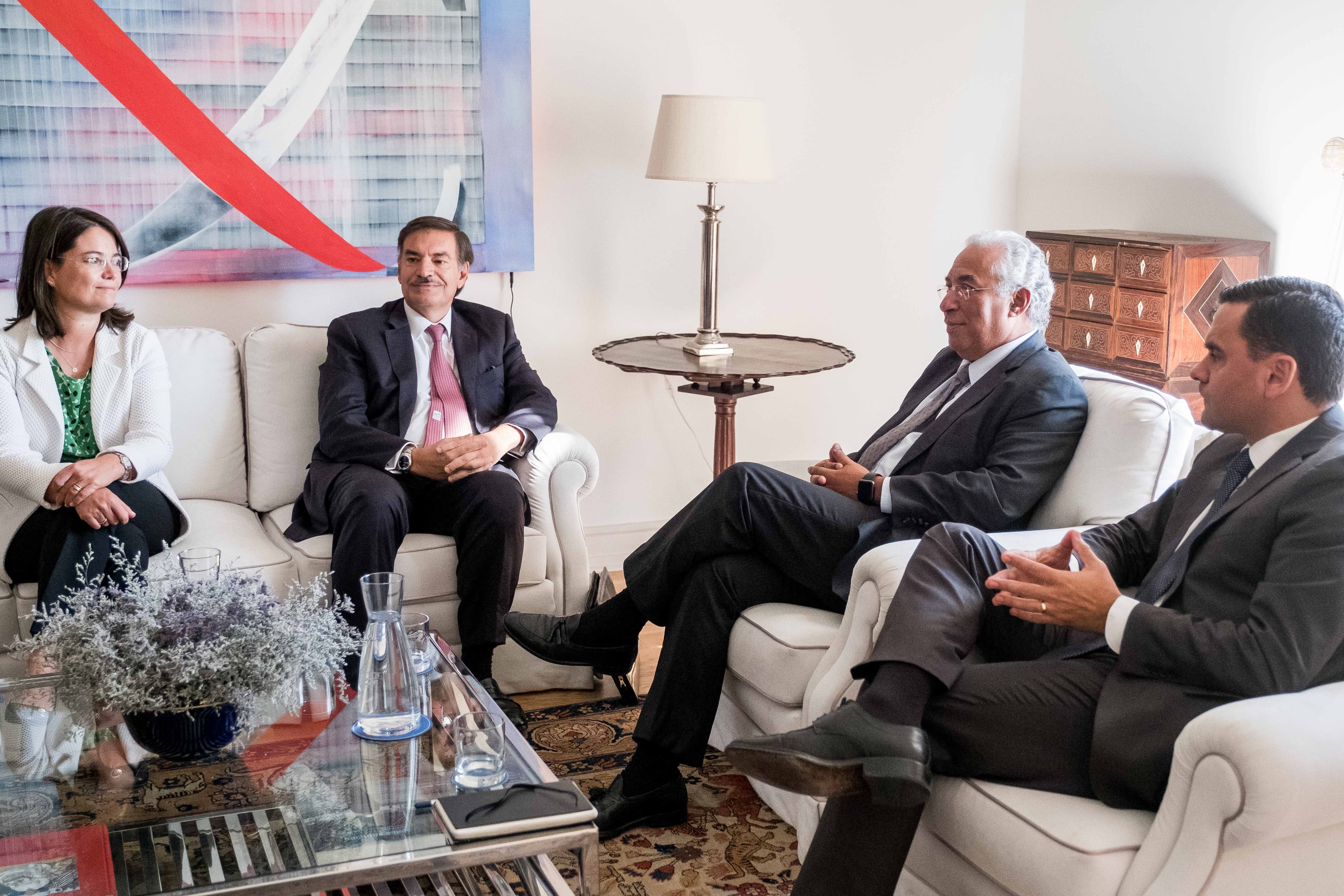Primeiro-Ministro, António Costa, e Ministro do Planeamento e Infraestruturas, Pedro Marques, reúnem-se com a Associação Portuguesa de Seguradores, Lisboa, 23 outubro 2017 (Foto: Clara Azevedo)
