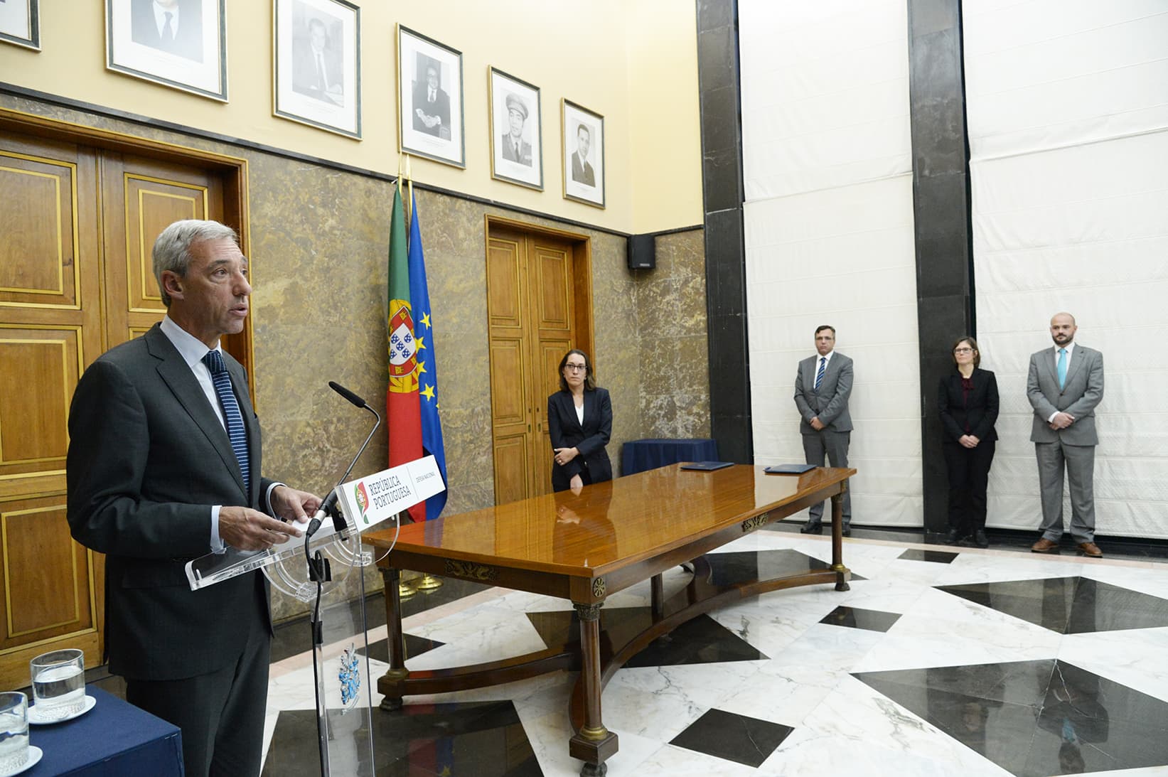 Ministro da Defesa Nacional, João Gomes Cravinho, na posse dos vogais da direção do Instituto de Ação Social das Forças Armadas, Lisboa 14 novembro 2018