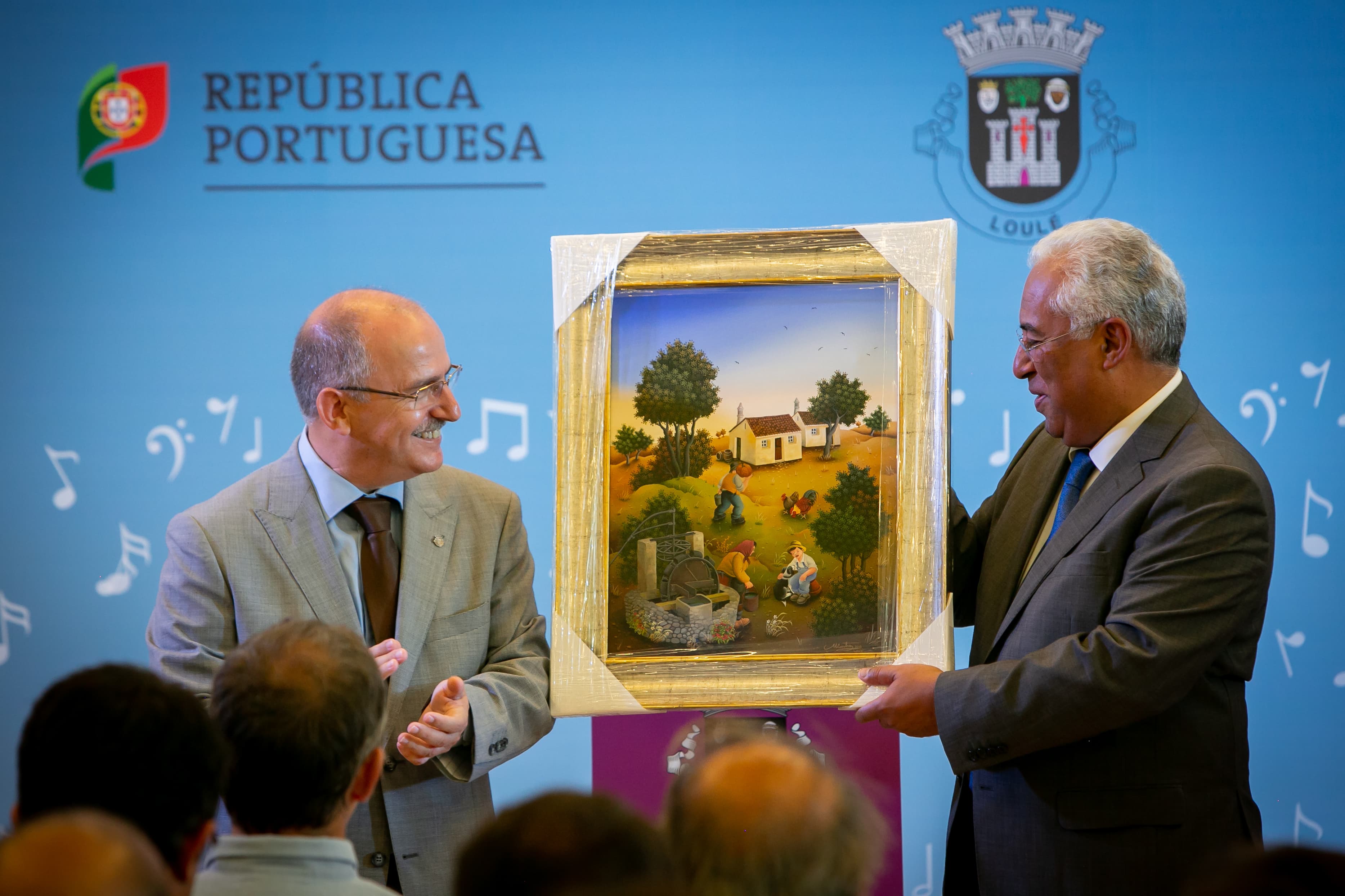 Primeiro-Ministro António Costa e presidente da Câmara de Loulé, Vitor Aleixo, na inauguração do Conservatório de Música de Loulé, 12 setembro 2018 (Foto: Paulo Vaz Henriques)