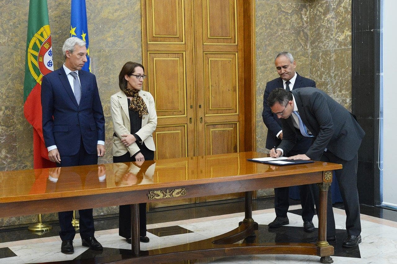 Ministro da Defesa Nacional, João Gomes Cravinho, e Secretária de Estado da Defesa Nacional, Ana Santos Pinto, na posse do Secretário-Geral, Lisboa, 6 maio 2019