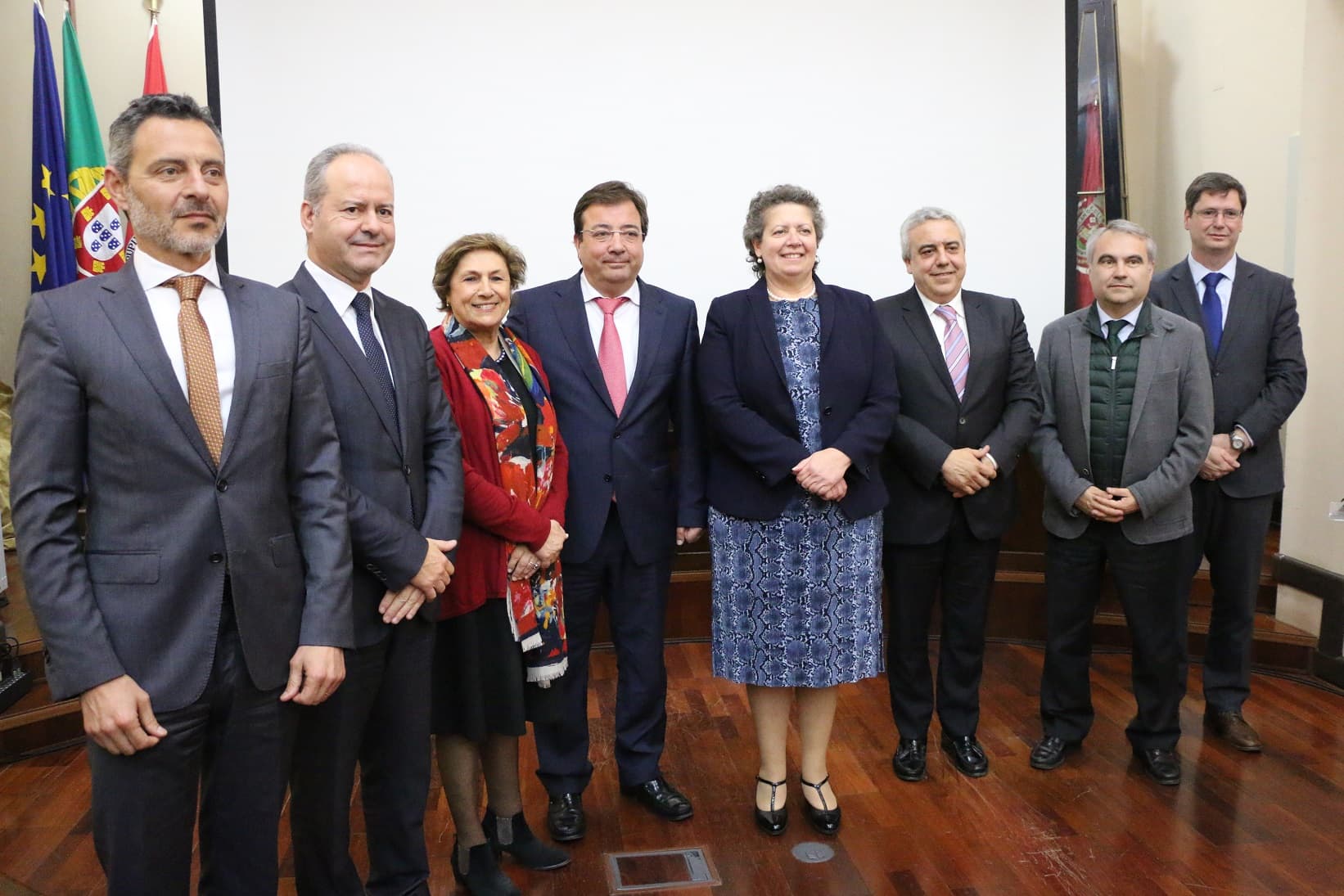 Ministra do Mar, Ana Paula Vitorino, na assinatura do protocolo de colaboração entre as entidades dinamizadoras do projeto Janela Ãnica Logística, Elvas, 9 abril 2018