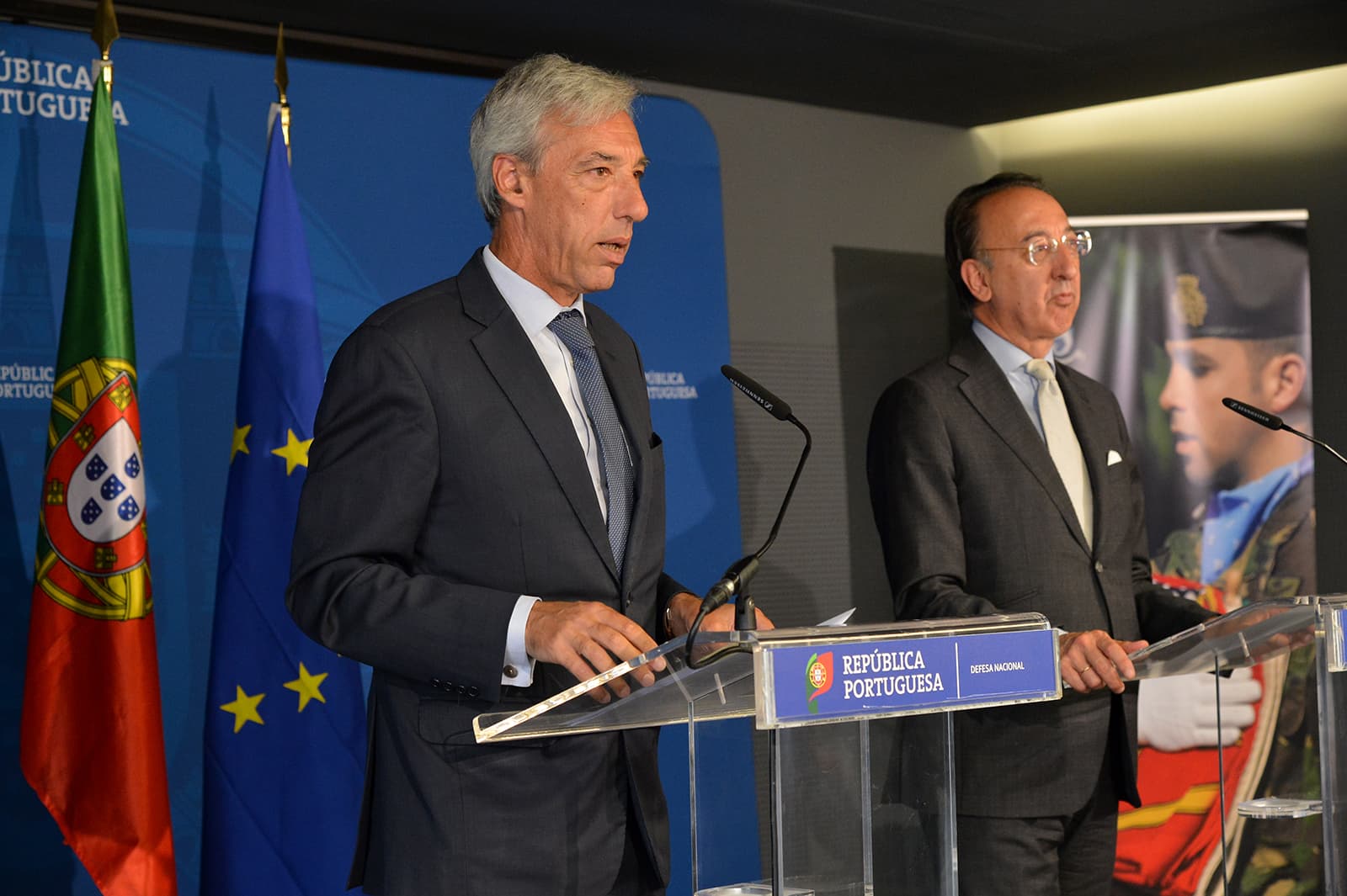 Ministro da Defesa Nacional, João Gomes Cravinho, e Diretor-Executivo da Agência Europeia de Defesa, Jorge Domecq, na conferência de imprensa conjunta, 16 julho 2019