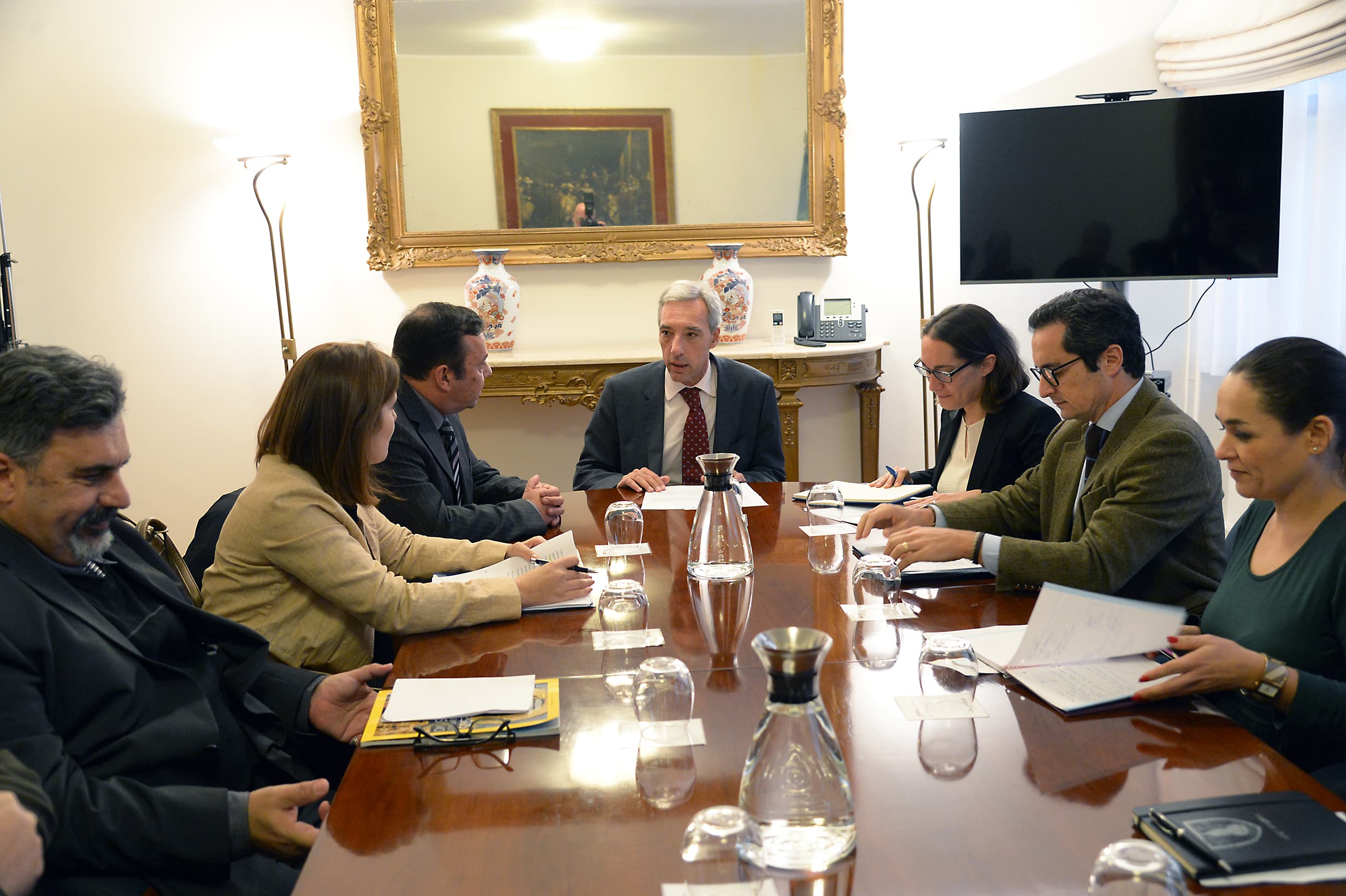 Ministro da Defesa Nacional, João Gomes Cravinho, e Secretária de Estado da Defesa Nacional, Ana Santos Pinto, em reunião com Associação dos Oficiais das Forças Armadas, Lisboa, 22 novembro 2018