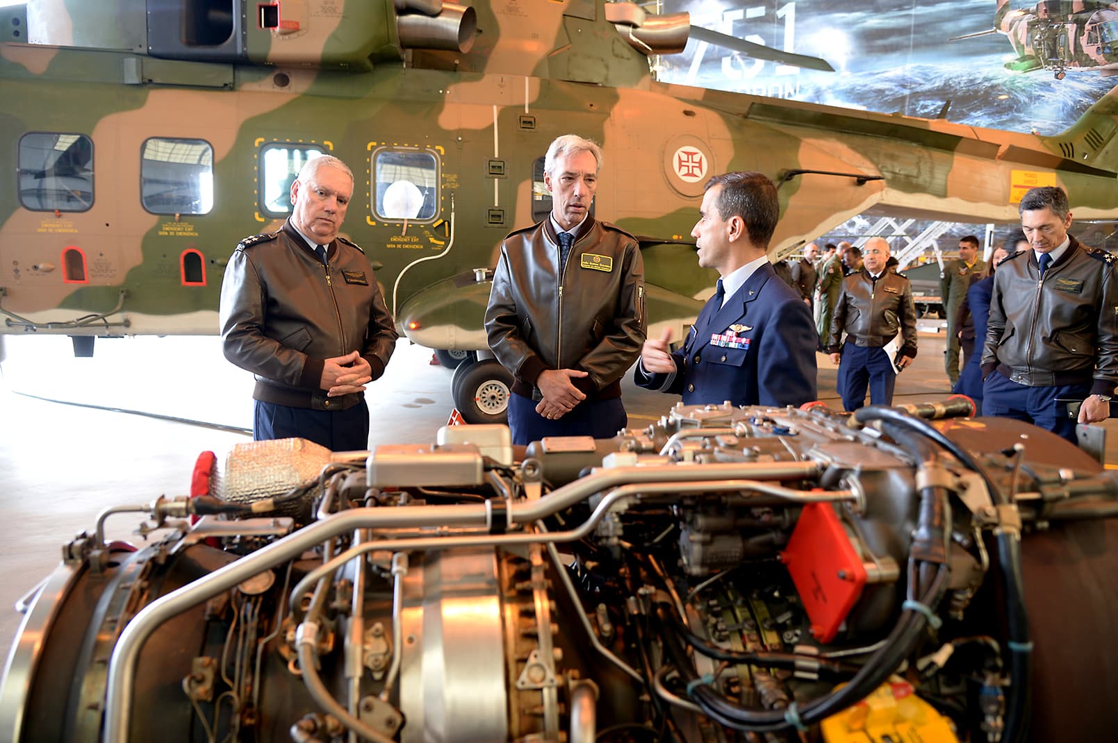 Ministro da Defesa Nacional, João Gomes Cravinho, durante a visita à Força Aérea, 30 novembro 2018
