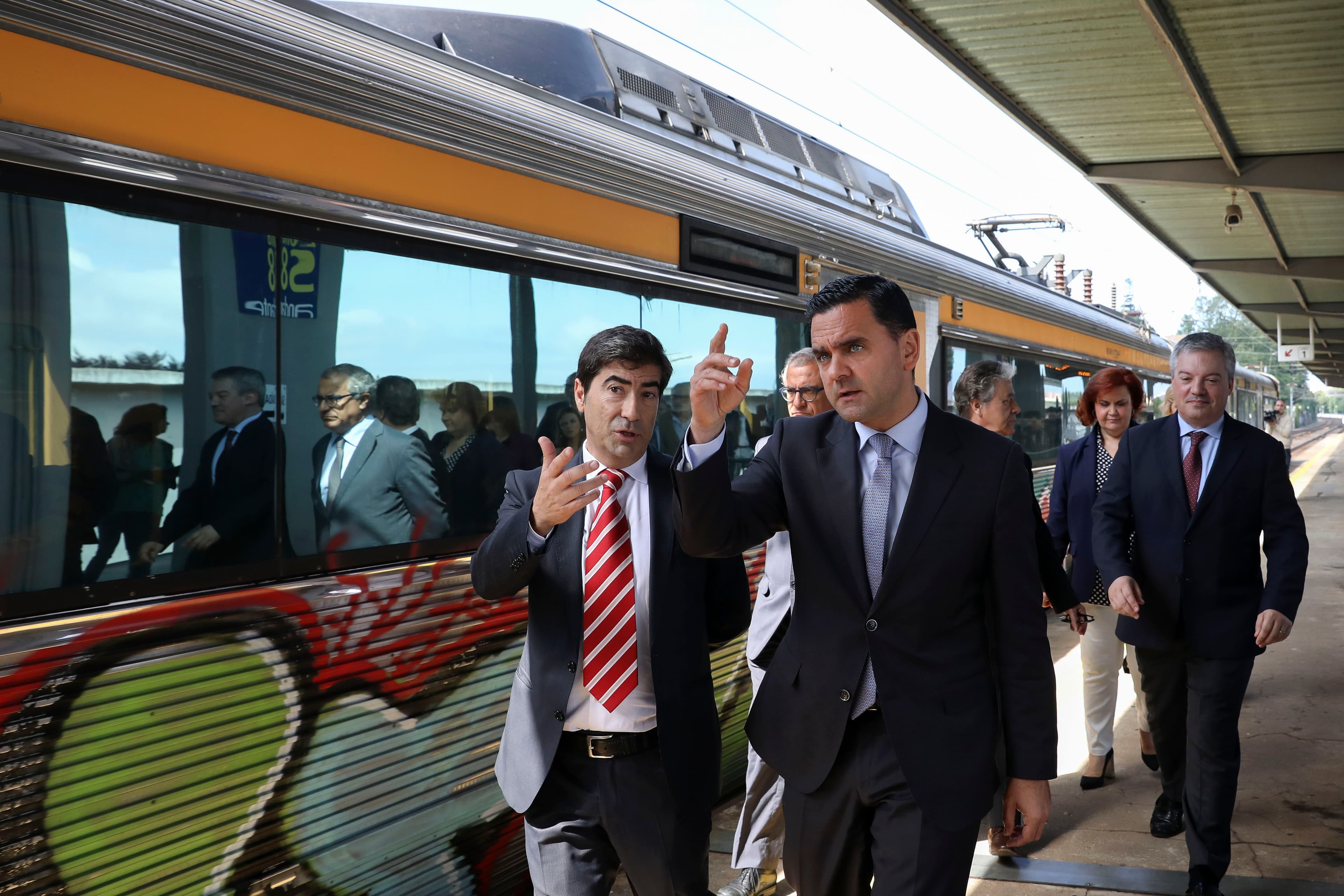 Ministro do Planeamento e das Infraestruturas, Pedro Marques, na conclusão da renovação integral de via ferroviária entre Alfarelos e Pampilhosa, Vila Nova de Gaia, 11 junho 2018 (foto: José Coelho/Lusa)