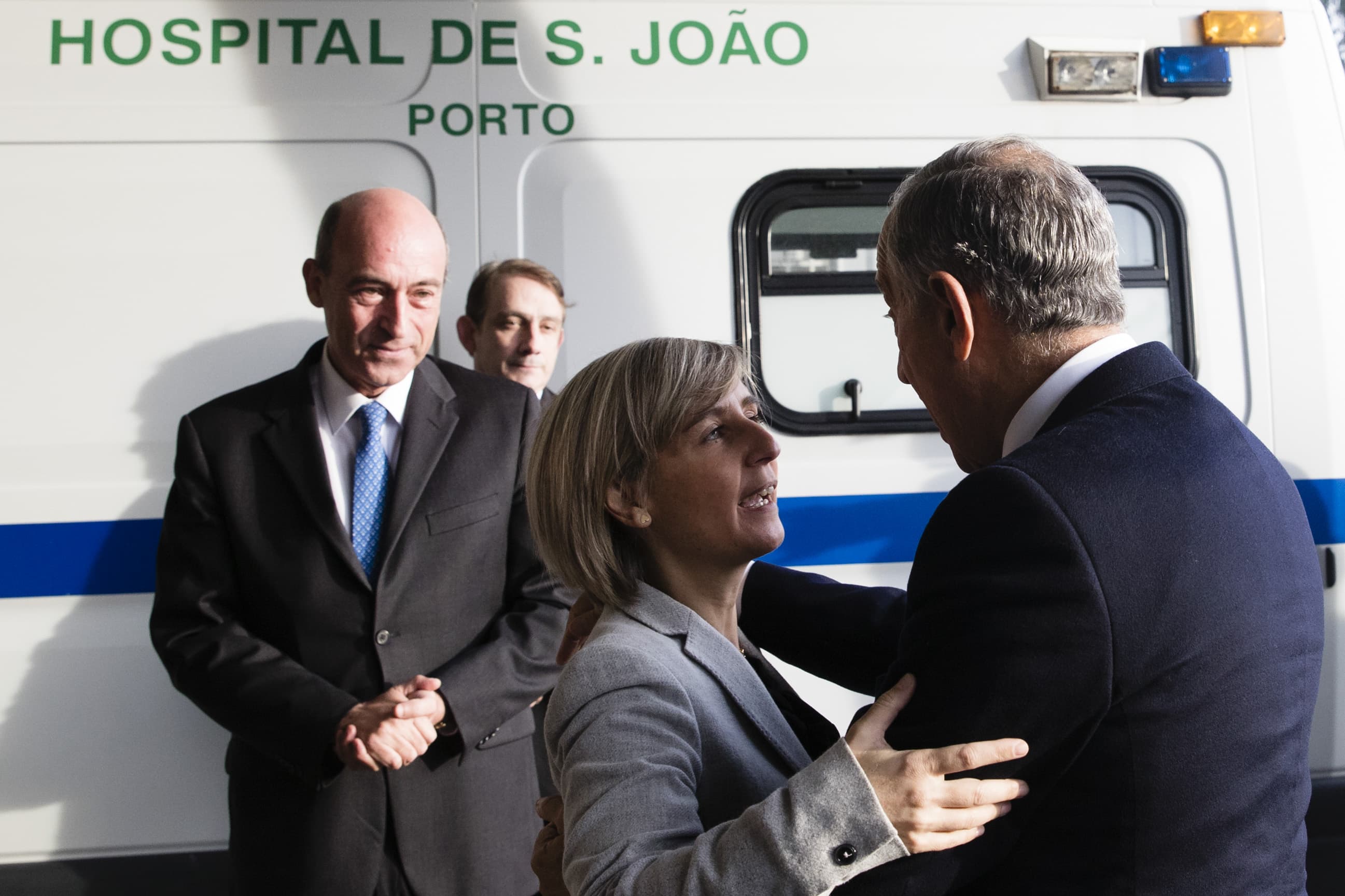 Ministra da Saúde, Marta Temido, com Presidente da República, Marcelo Rebelo de Sousa, na visita à Ala Pediátrica do Centro Hospitalar Universitário de São João, Porto, 25 dezembro 2018 (Foto: José Coelho/LUSA)