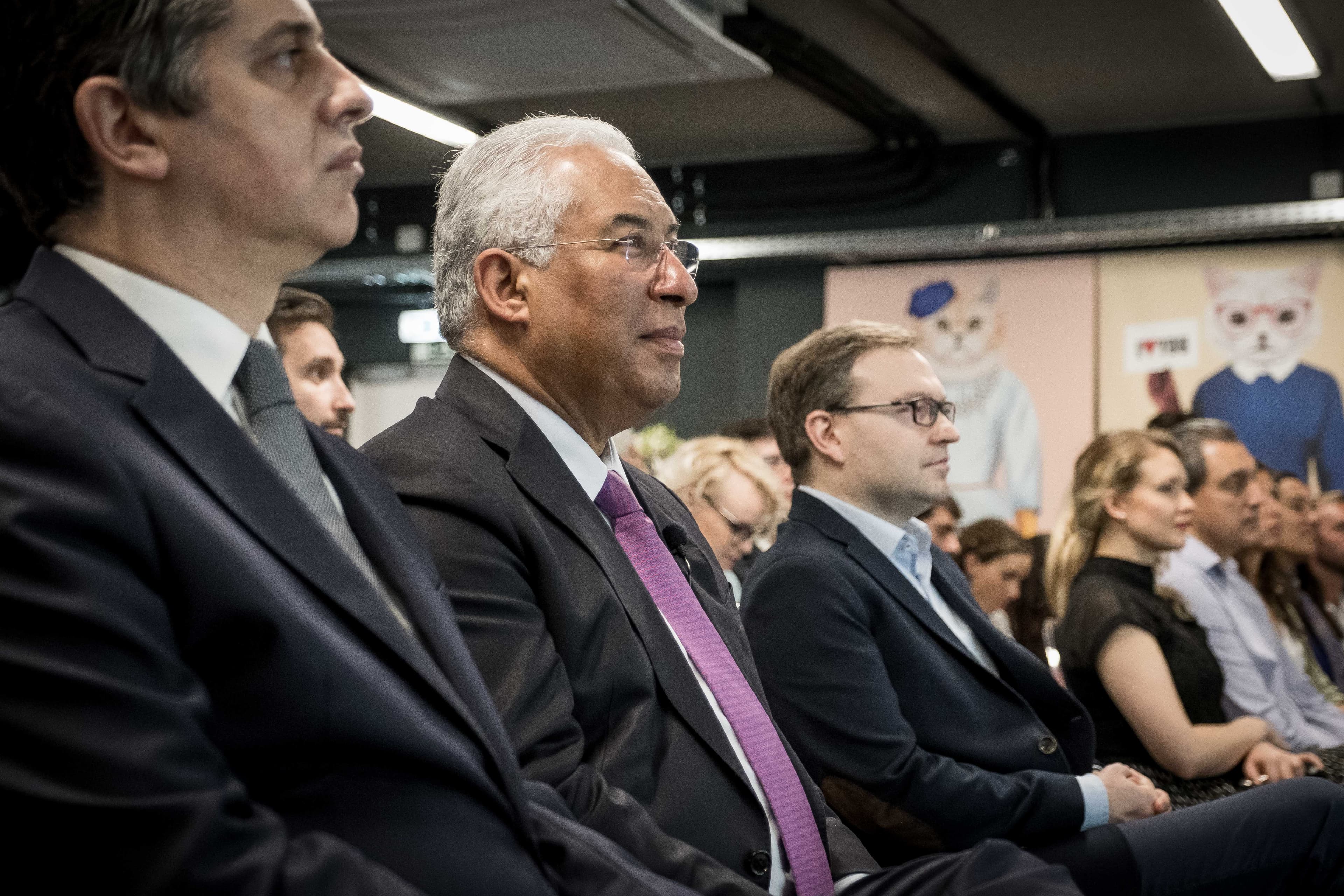 Primeiro-Ministro António Costa e Ministro da Economia, Manuel Caldeira Cabral, no lançamento do projeto de startups da empresa de venda de vestuário online Farfetch, Lisboa, 20 abril 2018 (Foto: Clara Azevedo)