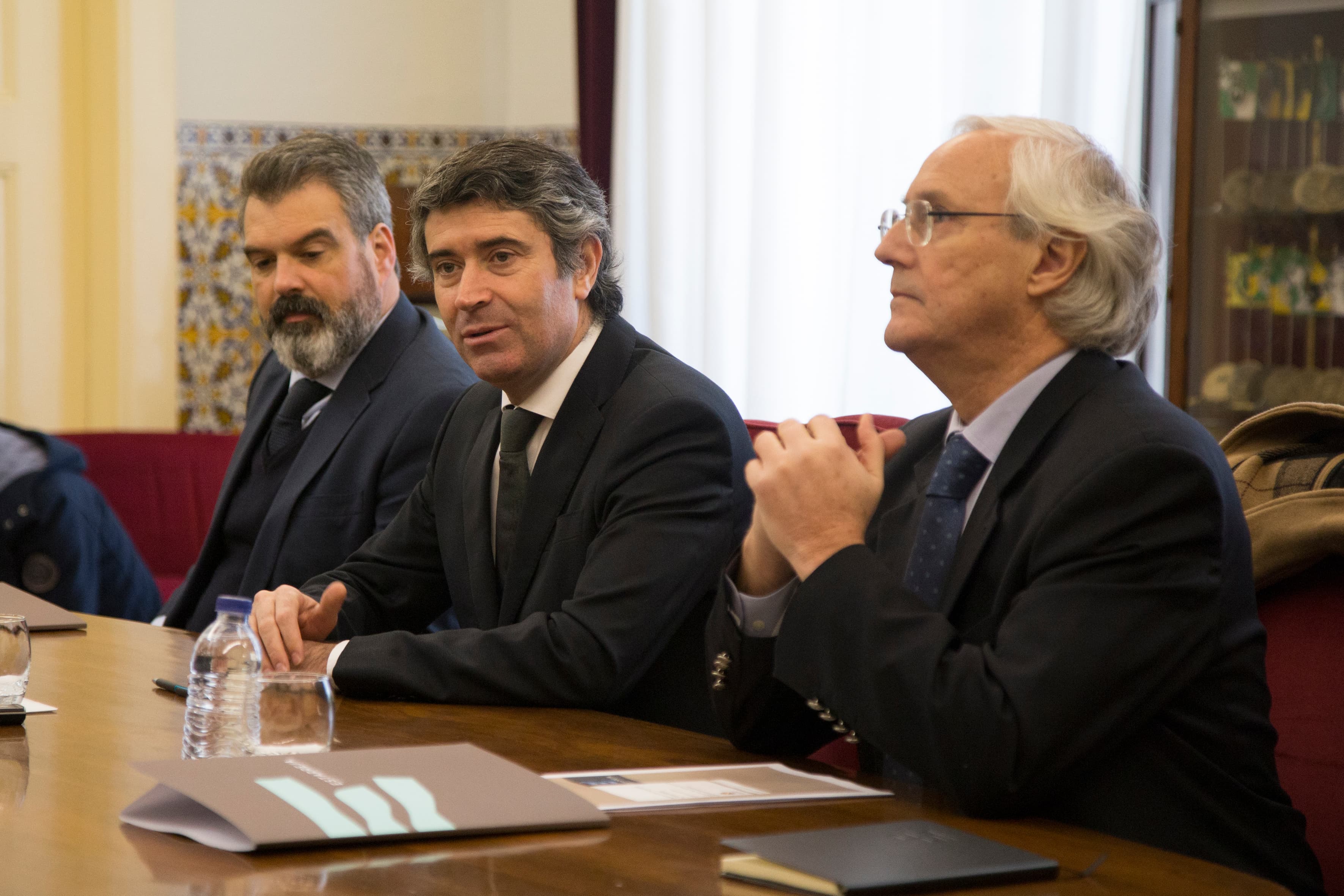 Secretário de Estado das Comunidades Portuguesas, José Luís Carneiro, na abertura do Gabinete de Apoio ao Emigrante, Estarreja, 11 janeiro 2019 (Foto: Câmara Municipal de Estarreja)