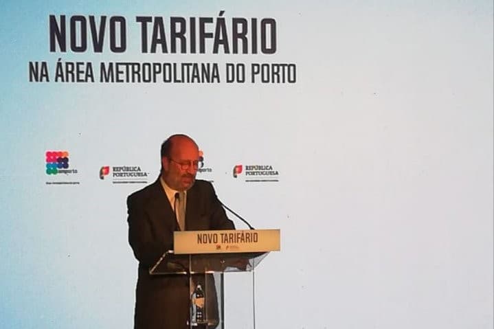 Ministro do Ambiente e da Transição Energética, João Pedro Matos Fernandes, na assinatura do contrato do Programa de Apoio à Redução Tarifária na Área Metropolitana do Porto, Porto, 29 março 2019