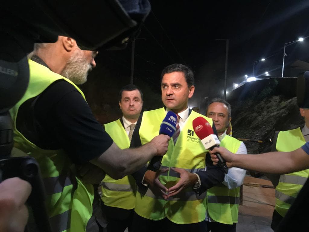 Ministro do Planeamento e Infraestruturas, Pedro Marques, e Secretário de Estado das Infraestruturas, Guilherme W. d'Oliveira Martins, visitando as obras de renovação da Linha de Cintura de Lisboa, Lisboa, 28 setembro 2018