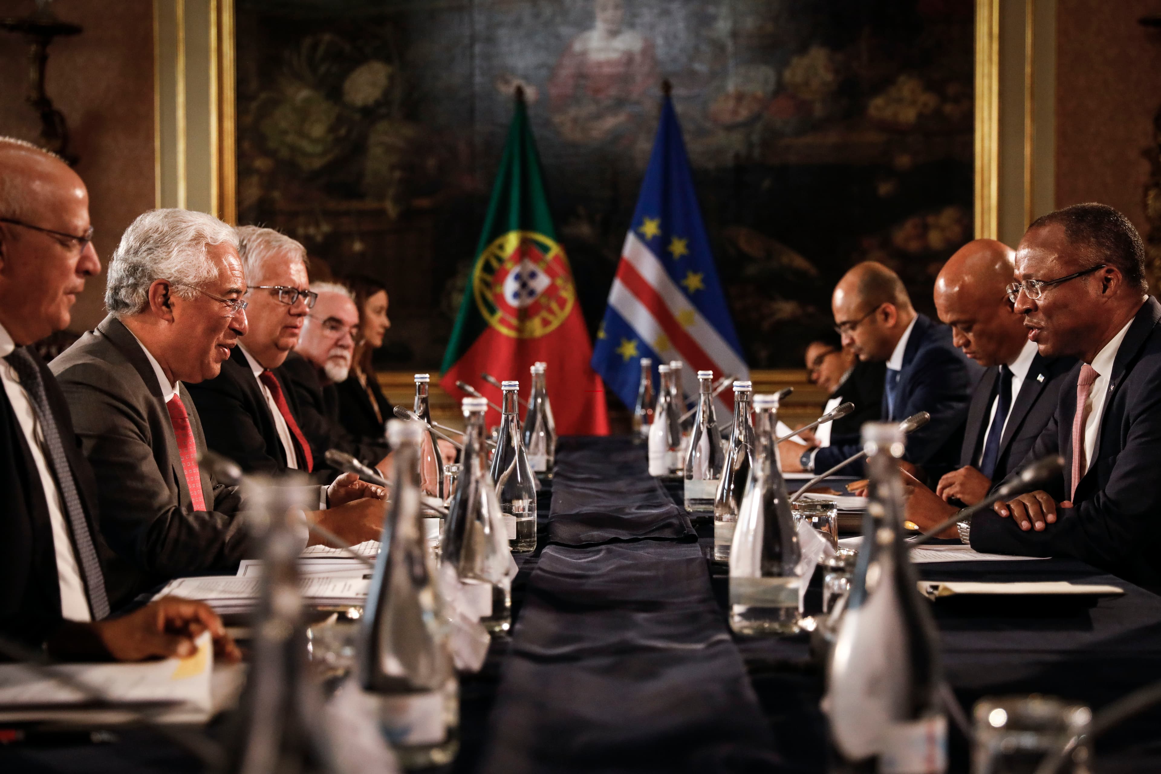 Primeiro-Ministro António Costa, Primeiro-Ministro de Cabo Verde, José Ulisses Correia e Silva, e membros dos dois governos na V Cimeira Portugal-Cabo Verde, Lisboa, 13 abril 2019 (Foto: Rodrigo Antunes/Lusa)