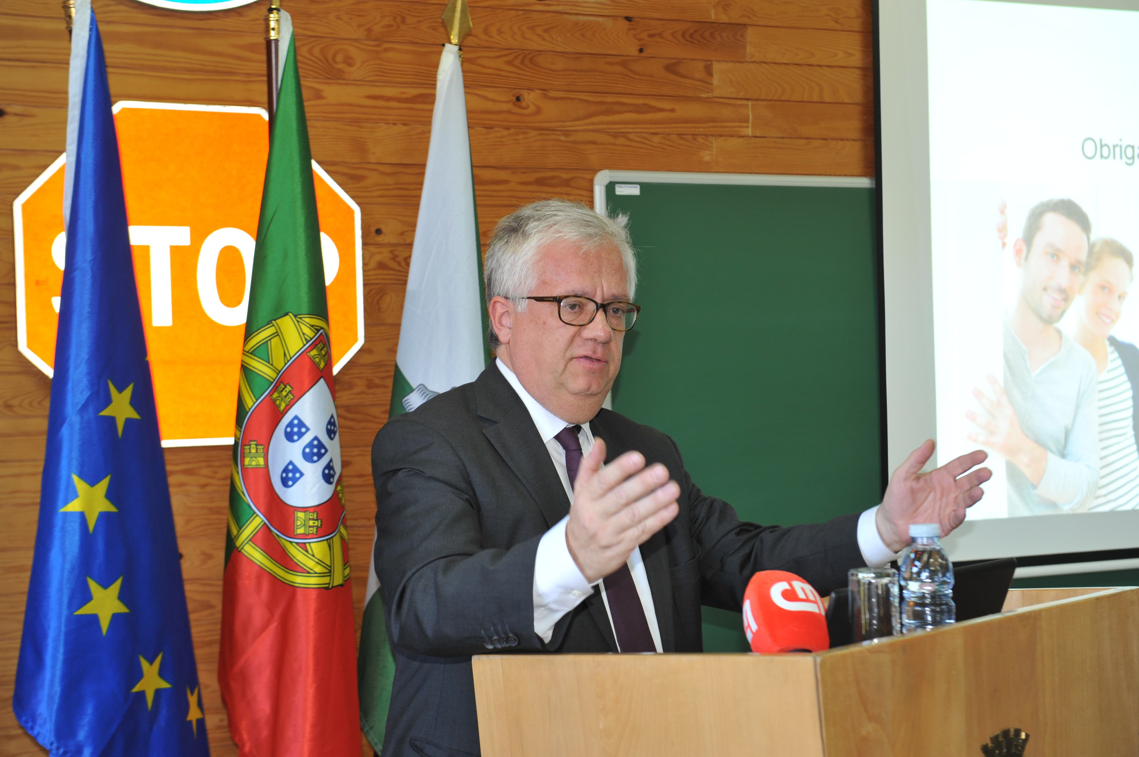 Ministro da Administração Interna, Eduardo Cabrita, na apresentação da campanha de Natal e Ano Novo da Autoridade Nacional de Segurança Rodoviária, Amadora, 19 dezembro 2017