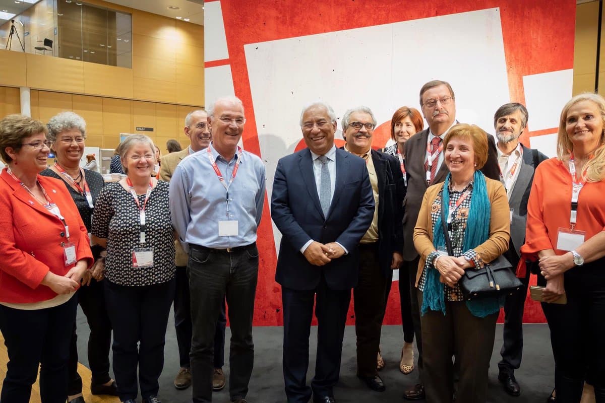 Primeiro-Ministro António Costa com os delegados portugueses ao 14.º Congresso da Confederação Europeia de Sindicatos, Viena, 21 maio 2019 (Foto: Clara Azevedo)