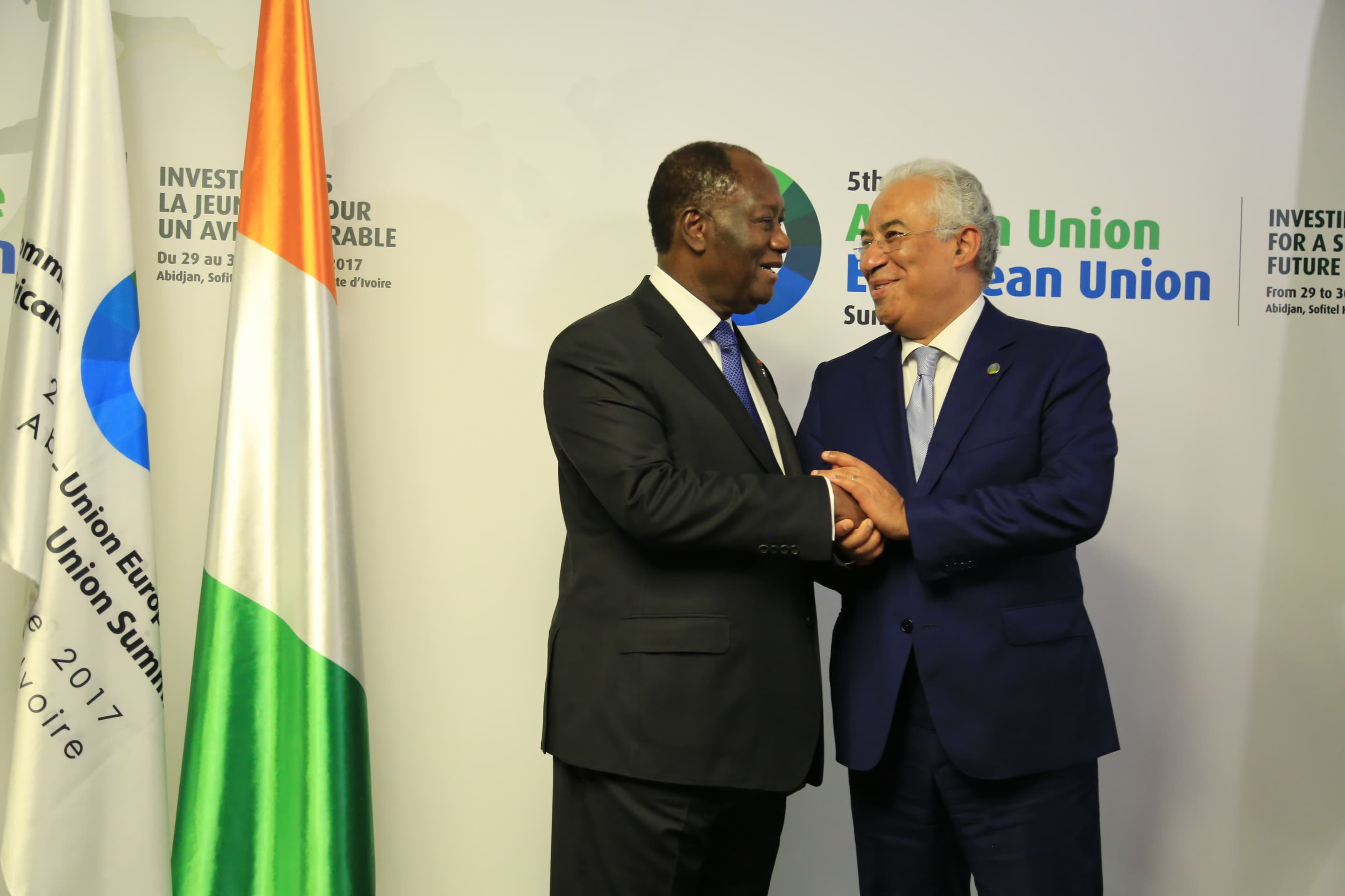 Primeiro-Ministro António Costa com o Presidente da República da Costa do Marfim, Alassane Ouattara, à chegada para a Cimeira UE/África, Abidjan, 29 novembro 2017