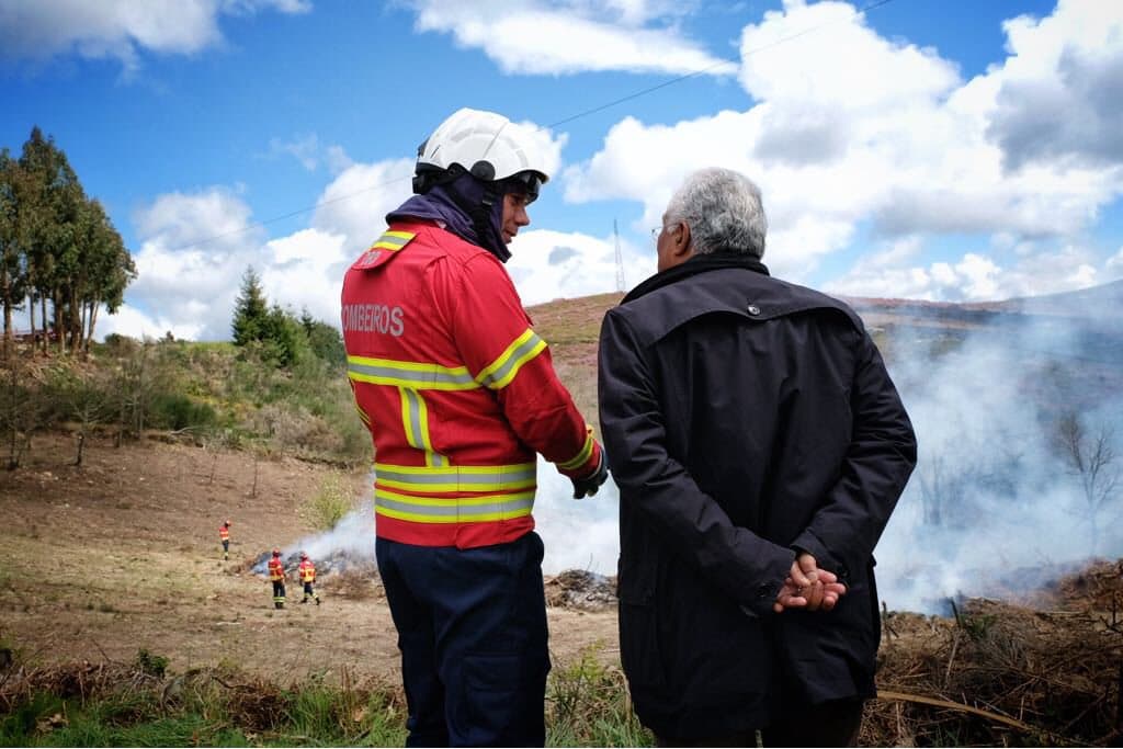 Primeiro-Ministro António Costa assiste a ações de limpeza de floresta, de criação de faixas de gestão de combustível e de fogo controlado, Montalegre, 12 maio 2018 (Foto: Clara Azevedo)