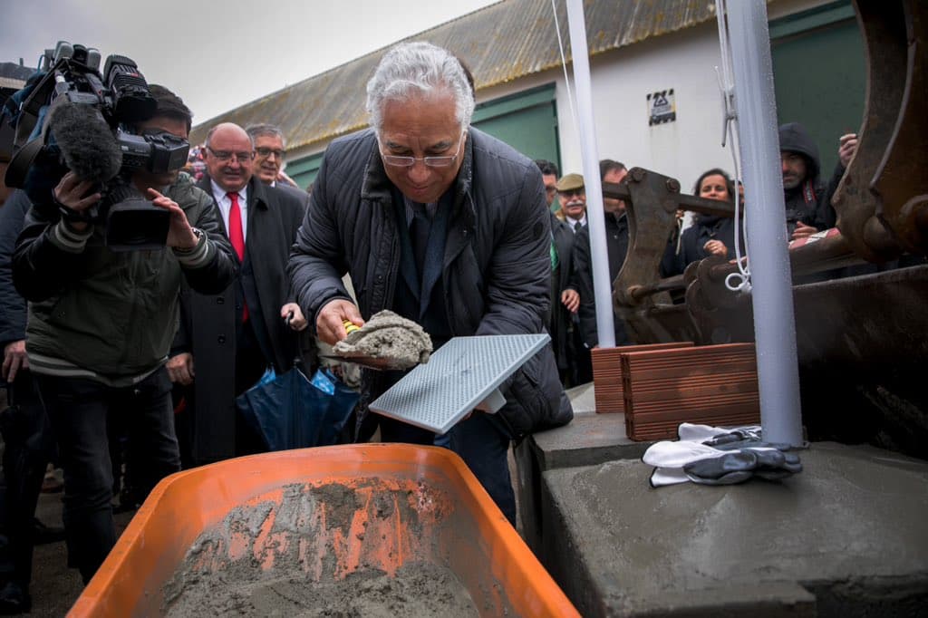 Primeiro-Ministro António Costa coloca a primeira pedra da empreitada de modernização do aproveitamento hidroagrícola da Lezíria Grande, Vila Franca de Xira, 3 março 2018