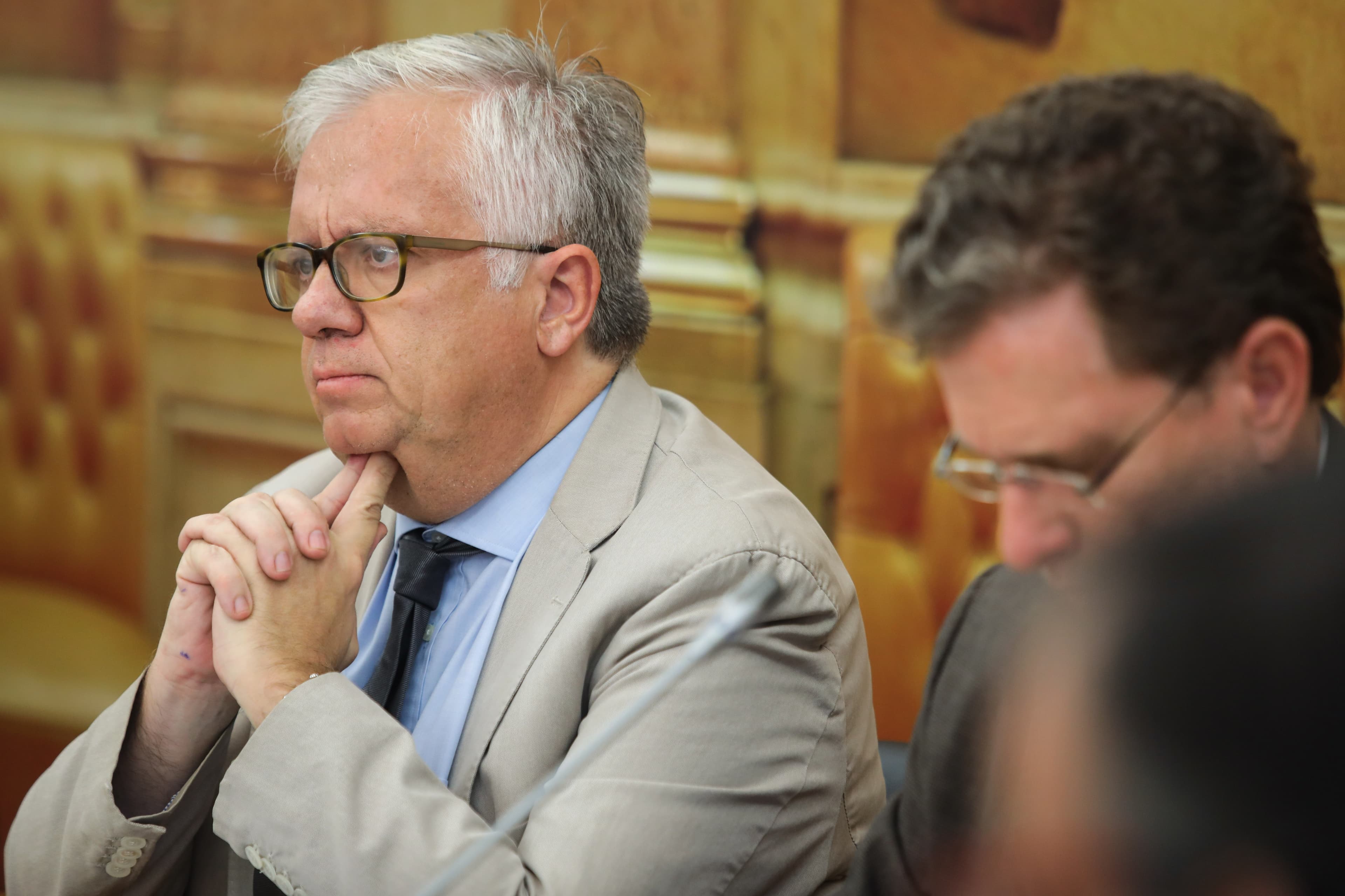 Ministro da Administração Interna, Eduardo Cabrita, na Comissão de Ambiente, Ordenamento do Território, Descentralização, Poder Local e Habitação da Assembleia da República, 25 setembro 2018 (foto: Miguel A. Lopes/Lusa)