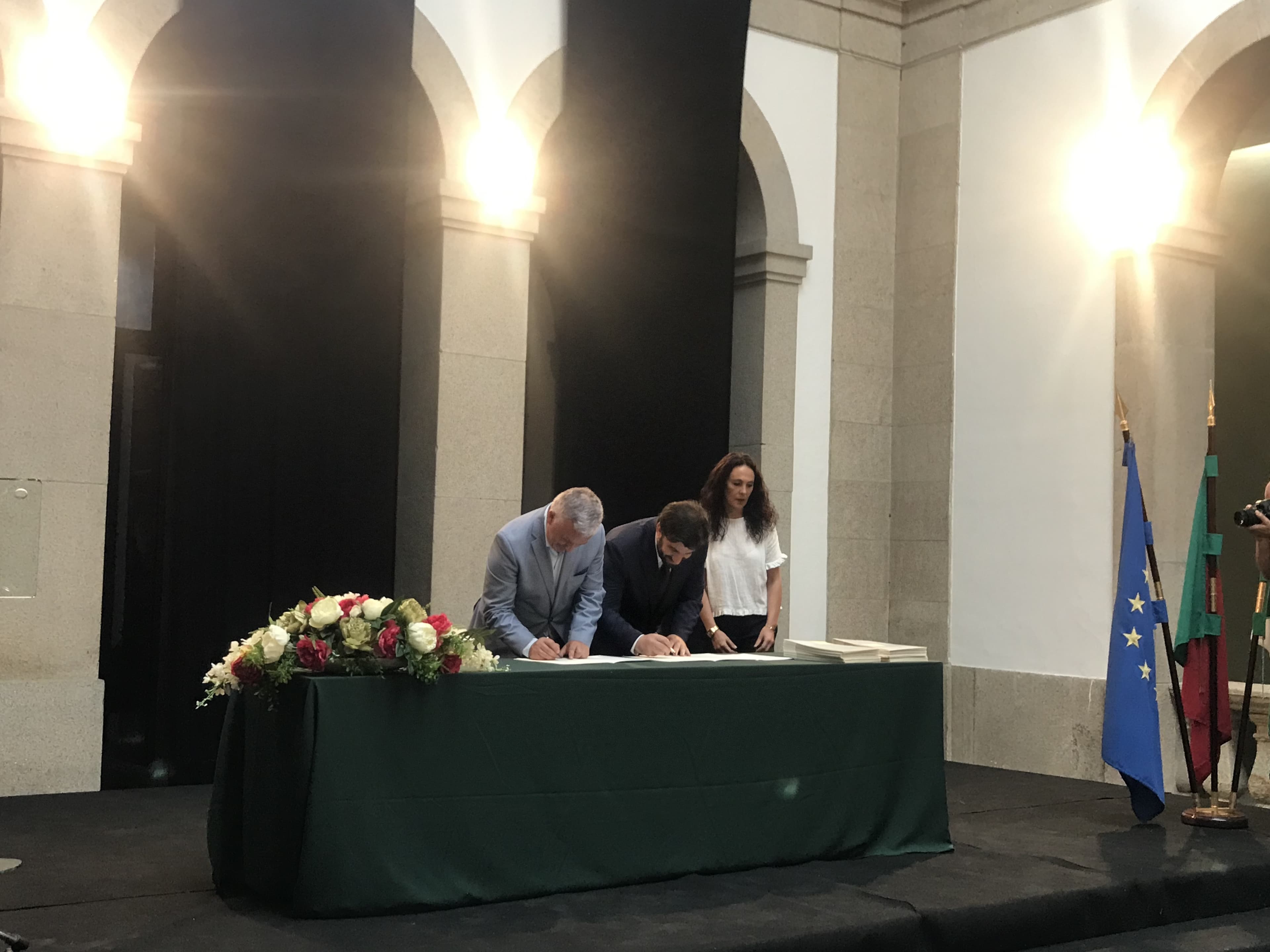 Ministro da Educação, Tiago Brandão Rodrigues, na assinatura dos contratos com escolas, Vila Real, 31 julho 2019