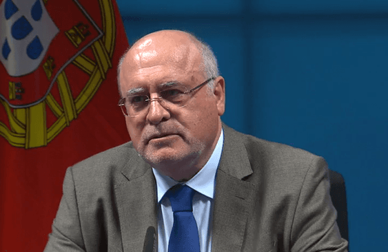 Ministro da Agricultura, Florestas e Desenvolvimento Rural, Luís Capoulas Santos, na conferência de imprensa após o Conselho de Ministros da Agricultura da União Europeia, Bruxelas, 11 dezembro 2017