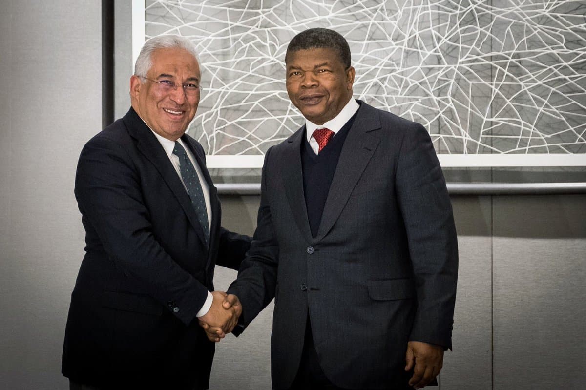 Primeiro-Ministro António Costa com o Presidente da República de Angola, João Lourenço, no final de uma reunião bilateral, Davos, 13 janeiro 2018