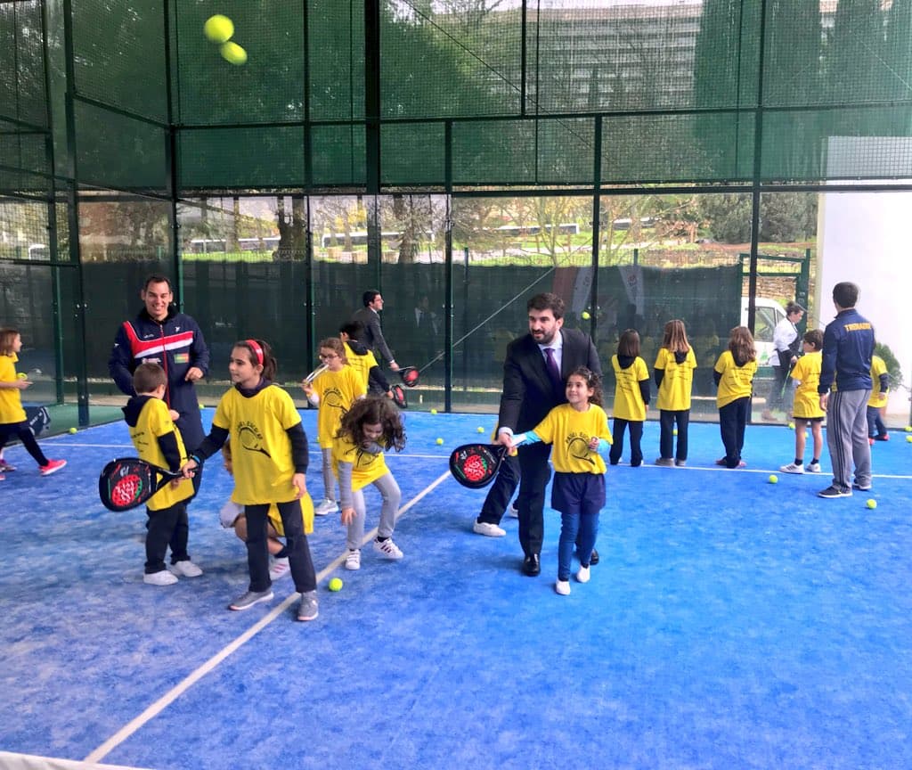 Ministro da Educação, Tiago Brandão Rodrigues, após a assinatura do protocolo entre o Clube VII, a Escola Secundária Maria Amália Vaz de Carvalho e o Externato do Parque, Lisboa, 19 março 2018