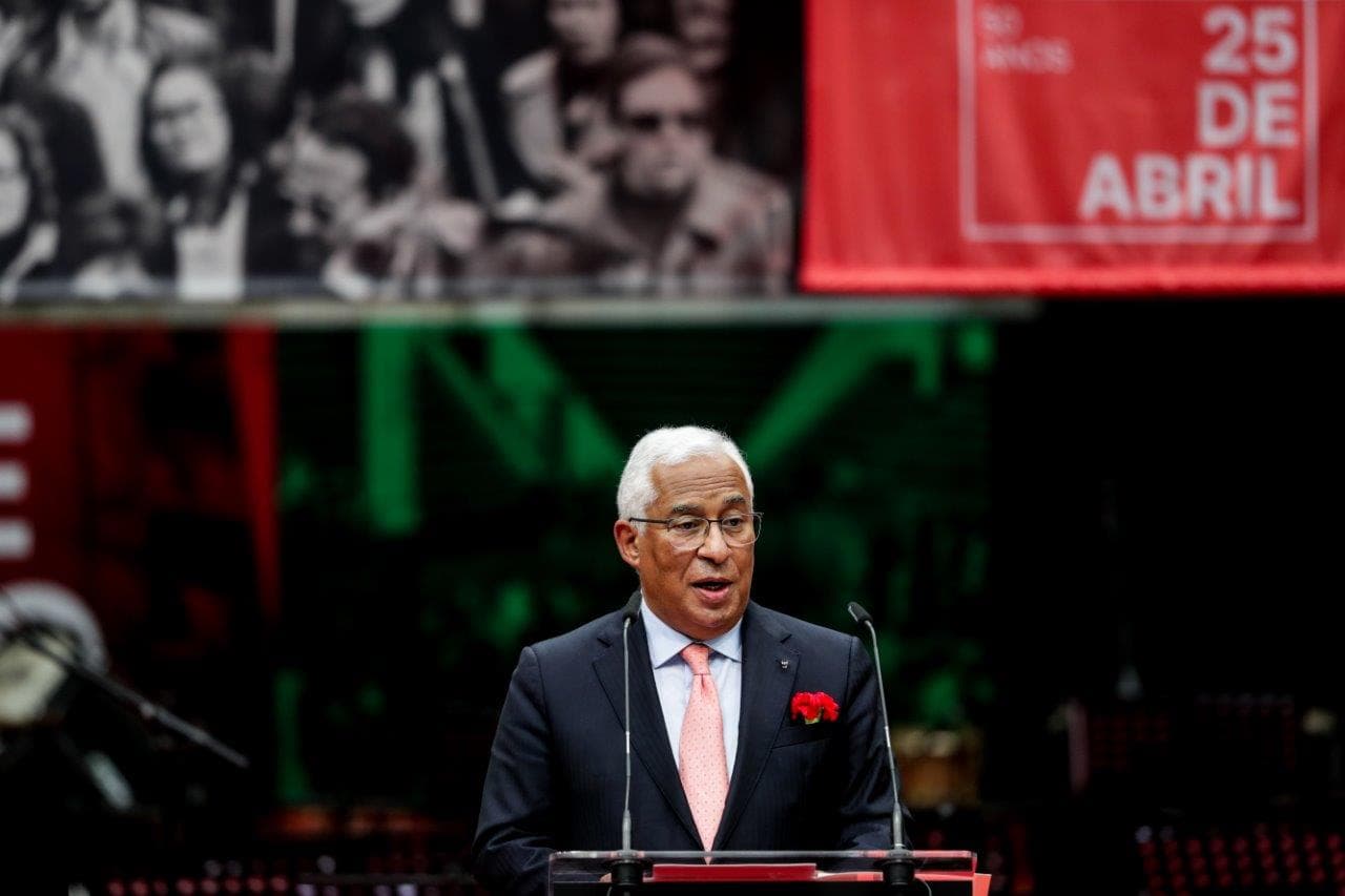Primeiro-Ministro António Costa discursa na sessão solene de abertura das Comemorações dos 50 anos do 25 de Abril, Lisboa, 23 março 2022 (foto: Tiago Petinga/Lusa)